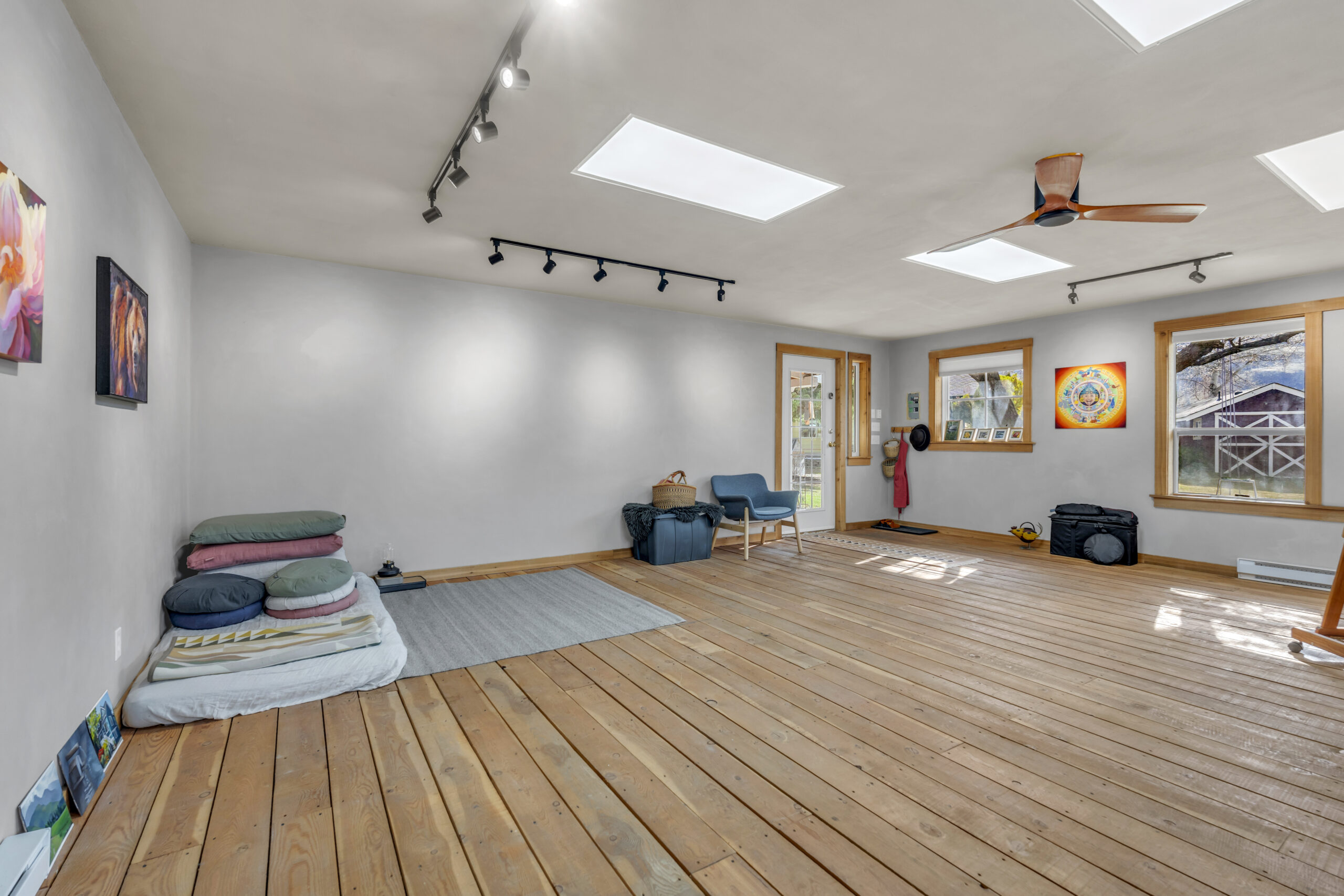 212 Carr Crescent Oliver V0H 1T5