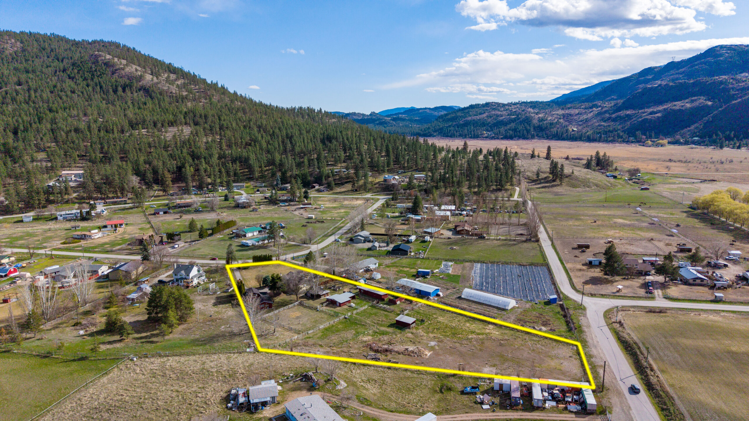 212 Carr Crescent Oliver V0H 1T5