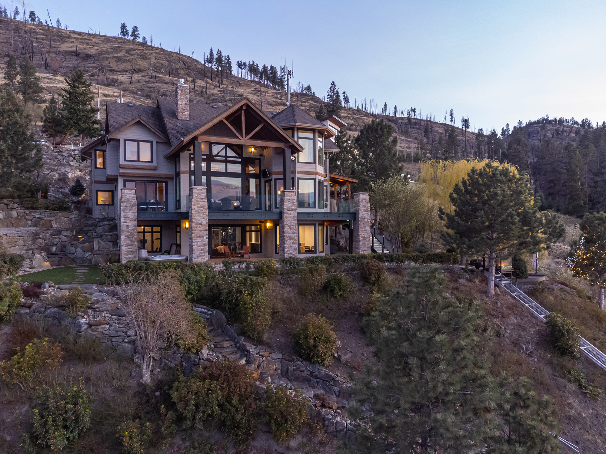 6850 Lakeshore Road Kelowna V1W 4J5