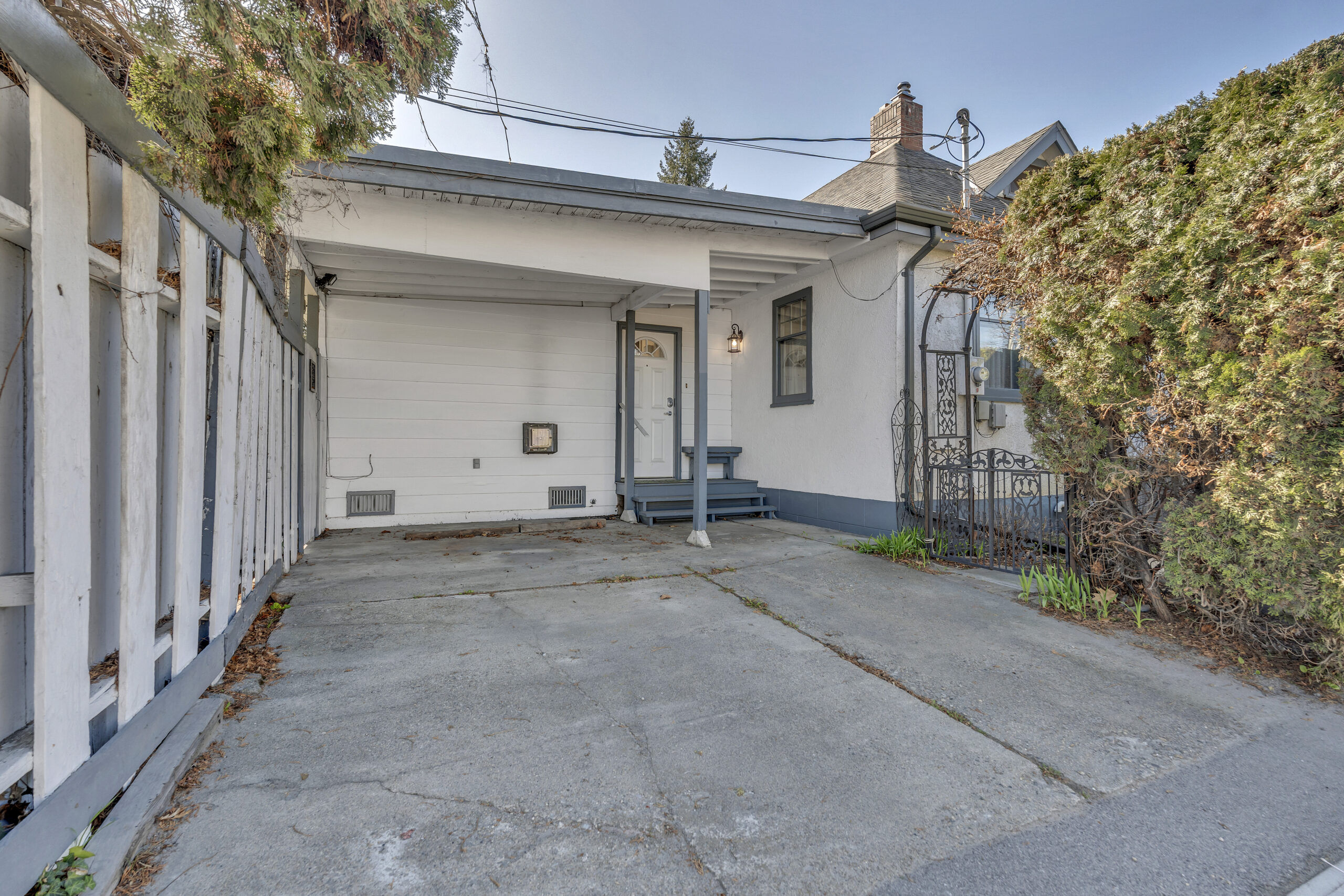 702 Winnipeg Street Penticton V2A 5N3