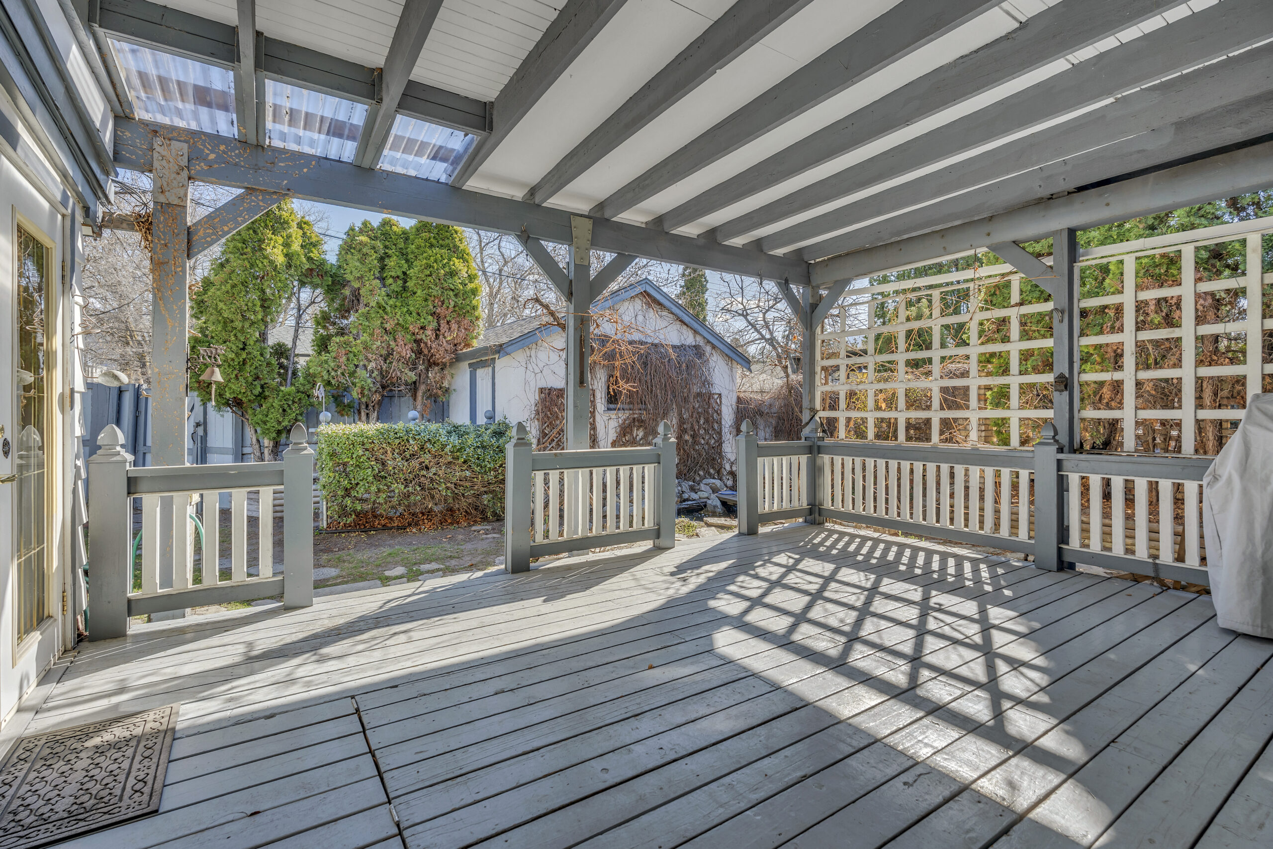 702 Winnipeg Street Penticton V2A 5N3