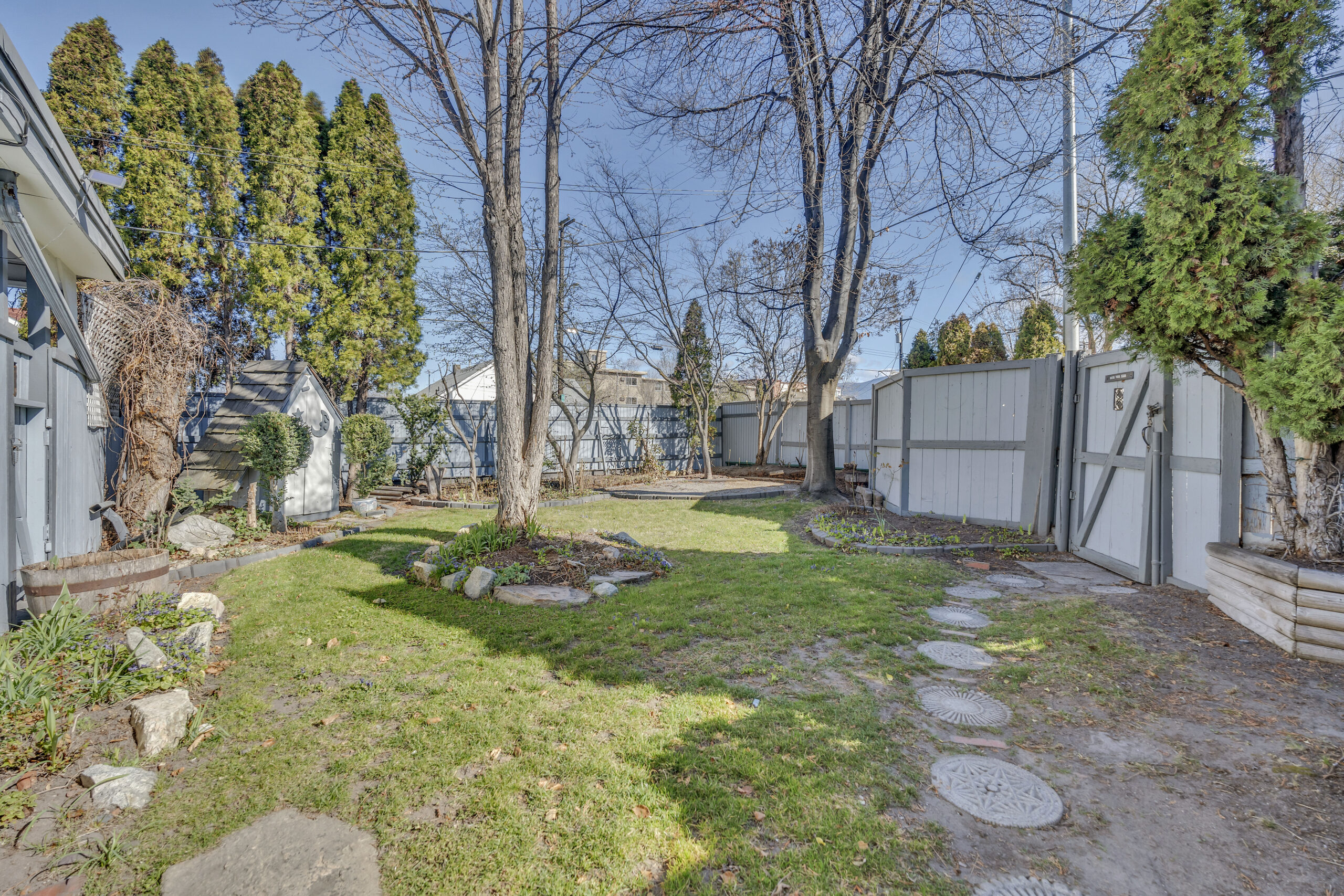 702 Winnipeg Street Penticton V2A 5N3