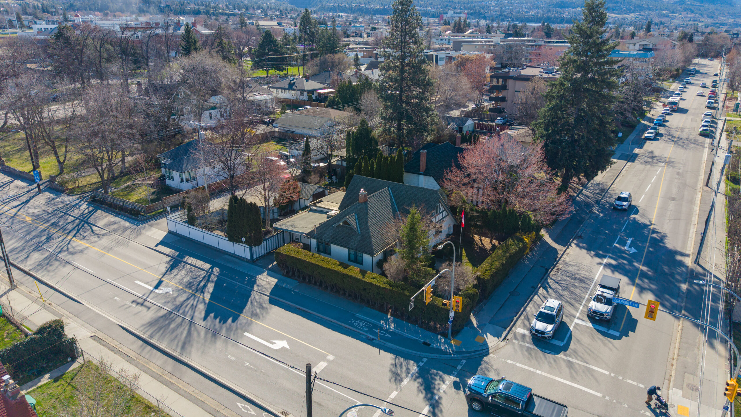702 Winnipeg Street Penticton V2A 5N3