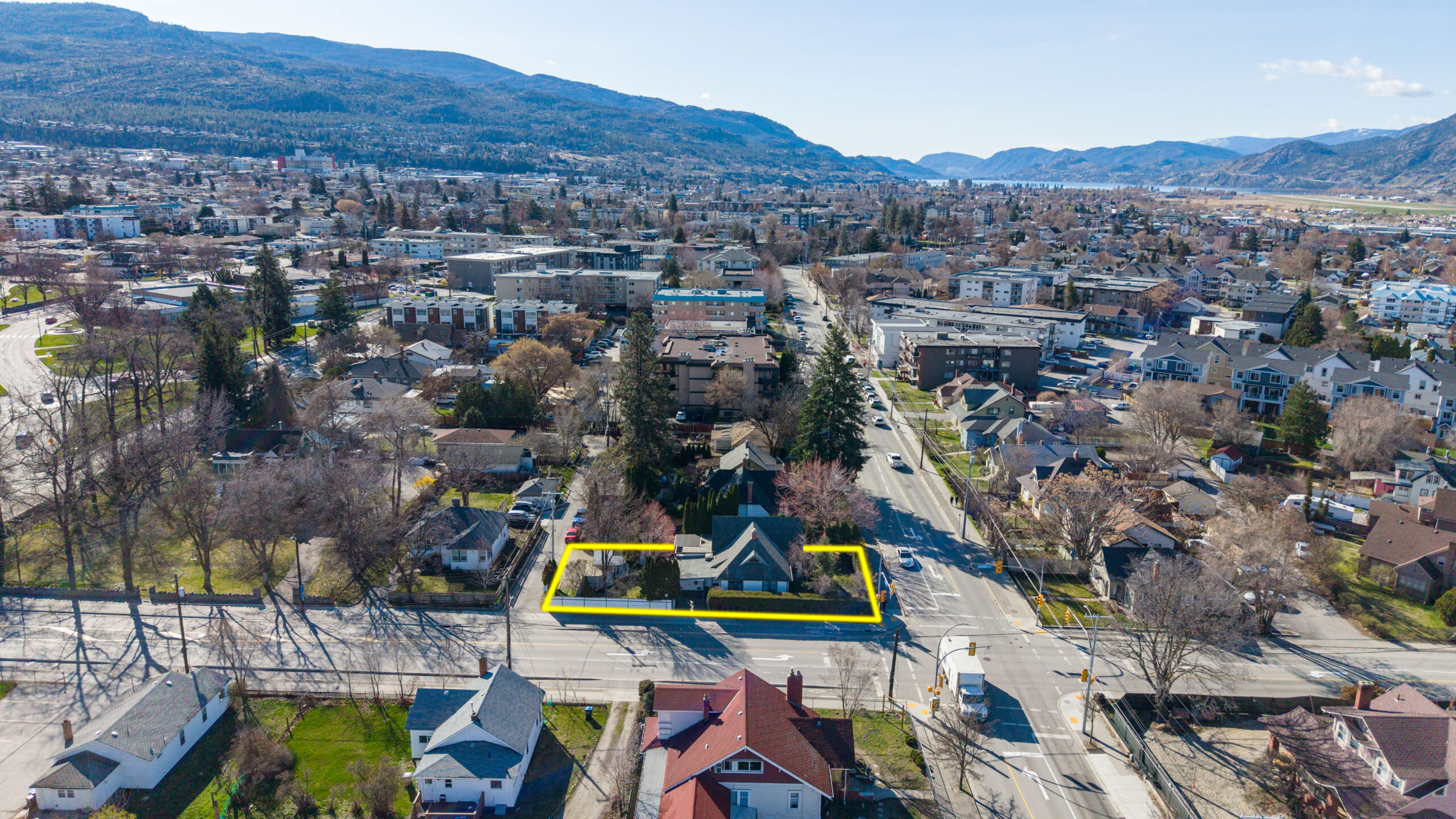 702 Winnipeg Street Penticton V2A 5N3