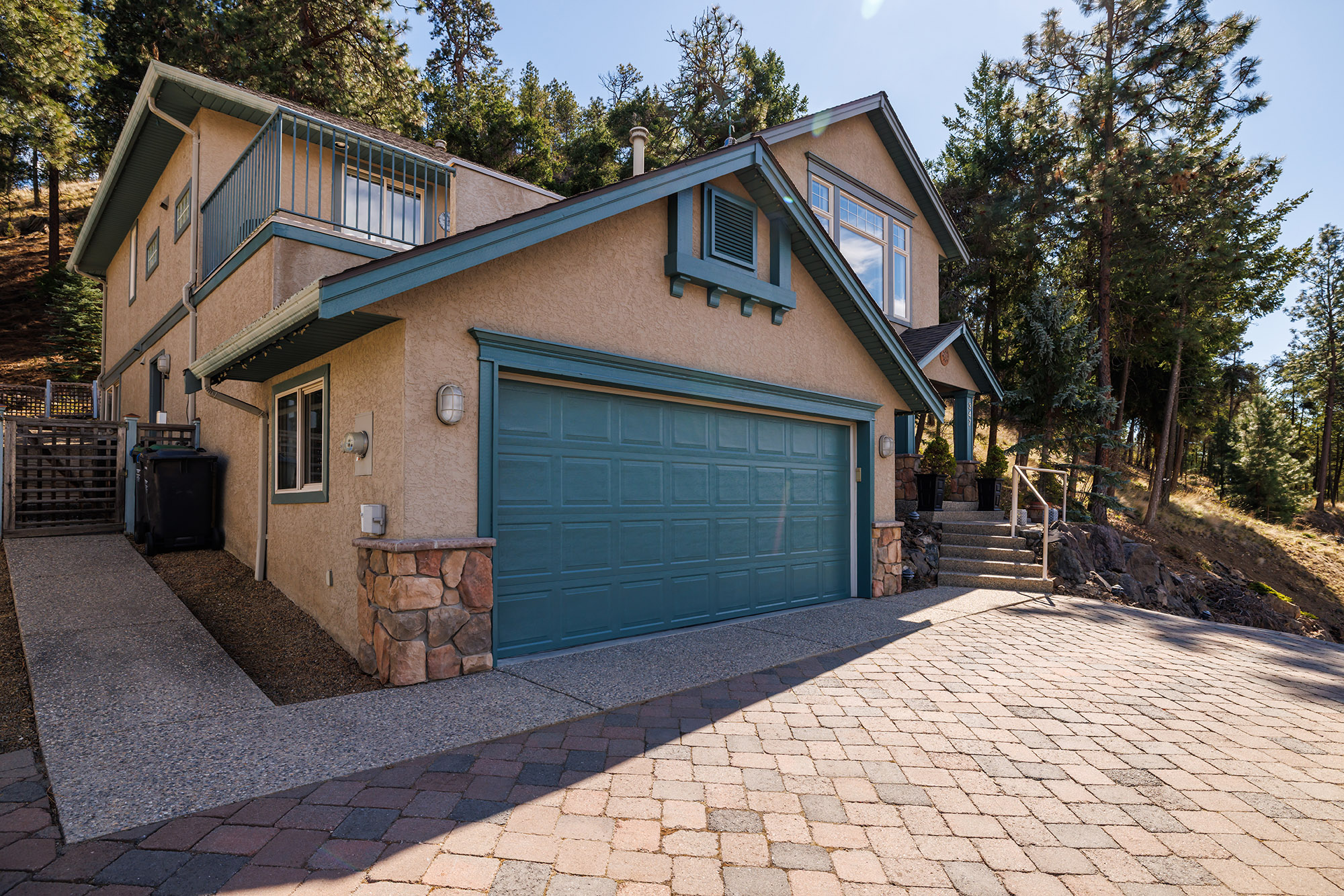 347 Woodwind Court Kelowna V1V 2L3