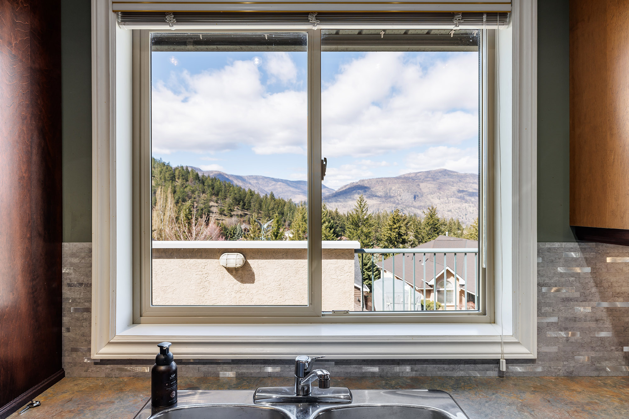 347 Woodwind Court Kelowna V1V 2L3