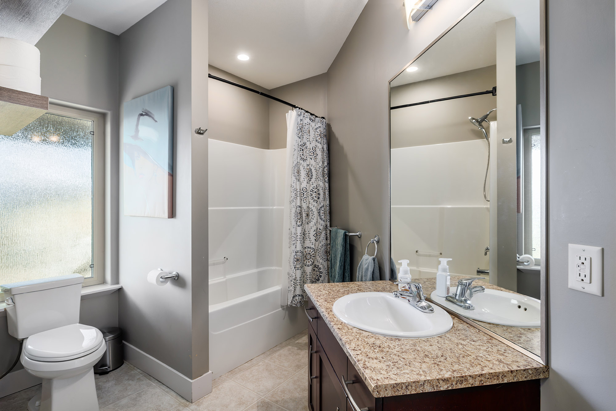 5987 Meldrum Place Peachland V0H 1X4