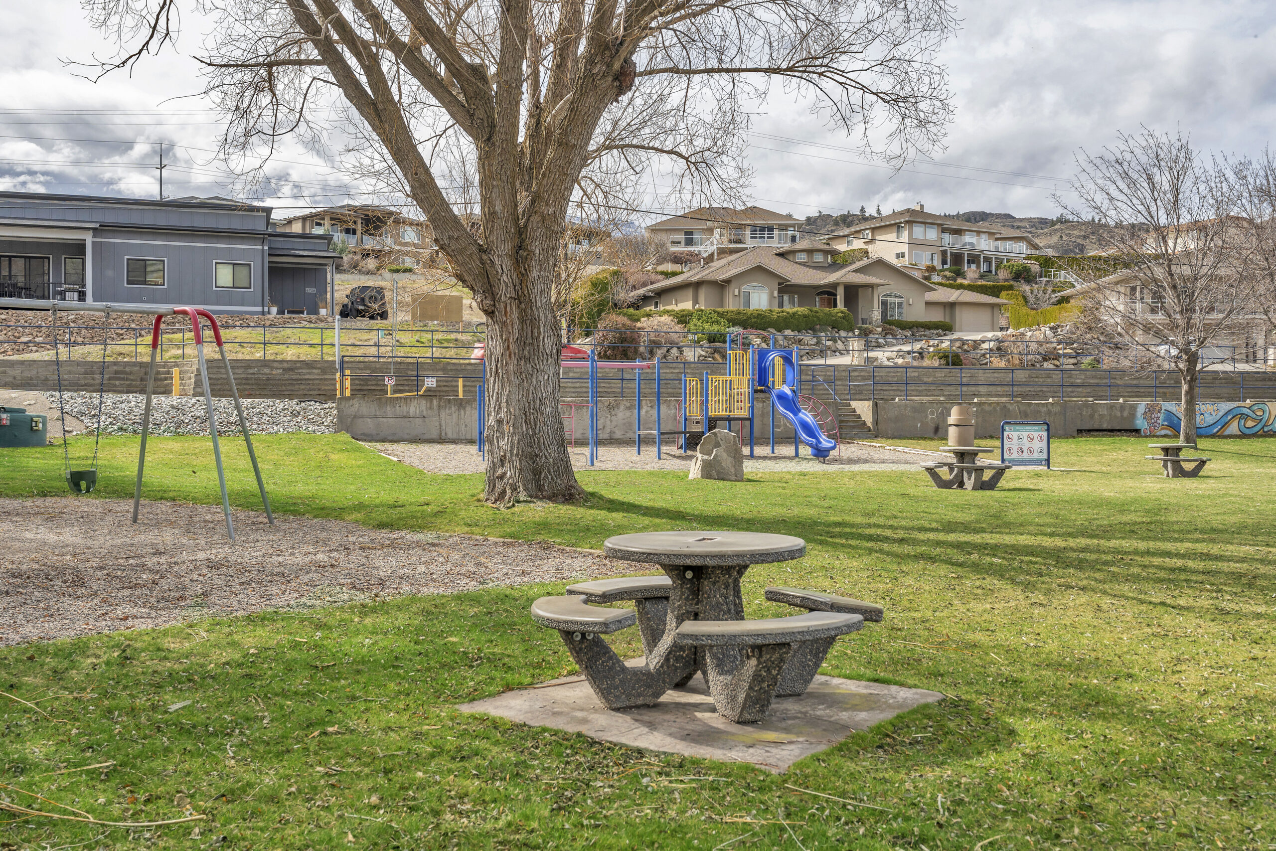 5899 Okanagan Street Oliver V0H 1T0