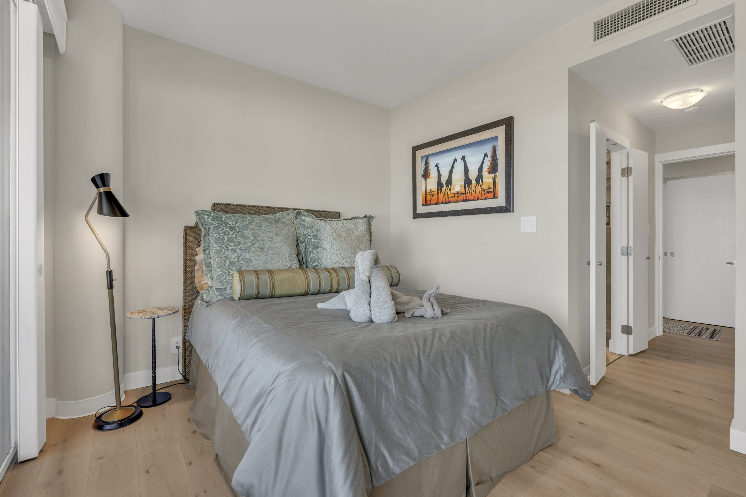 86 Lakeshore Drive 701 Penticton V2A 1B5