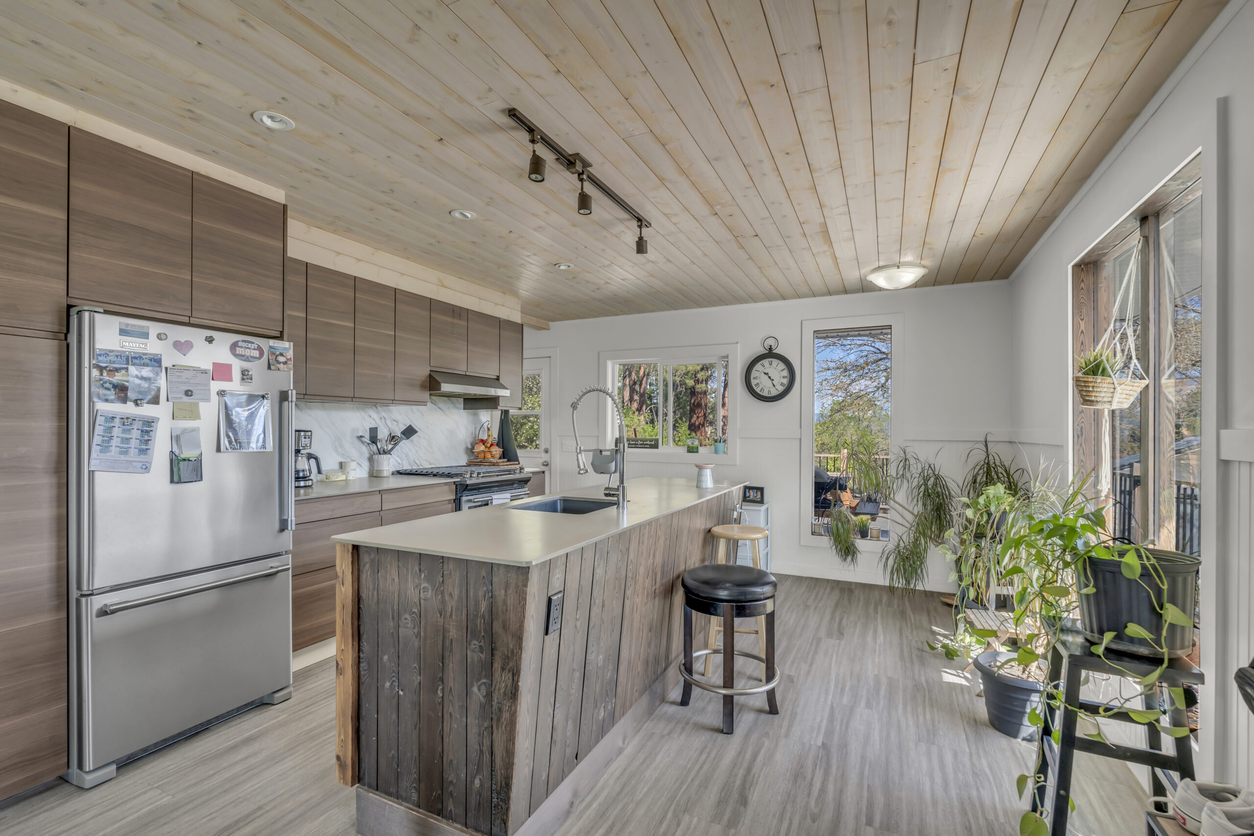 3909 Gartrell Road Summerland V0H 1Z4