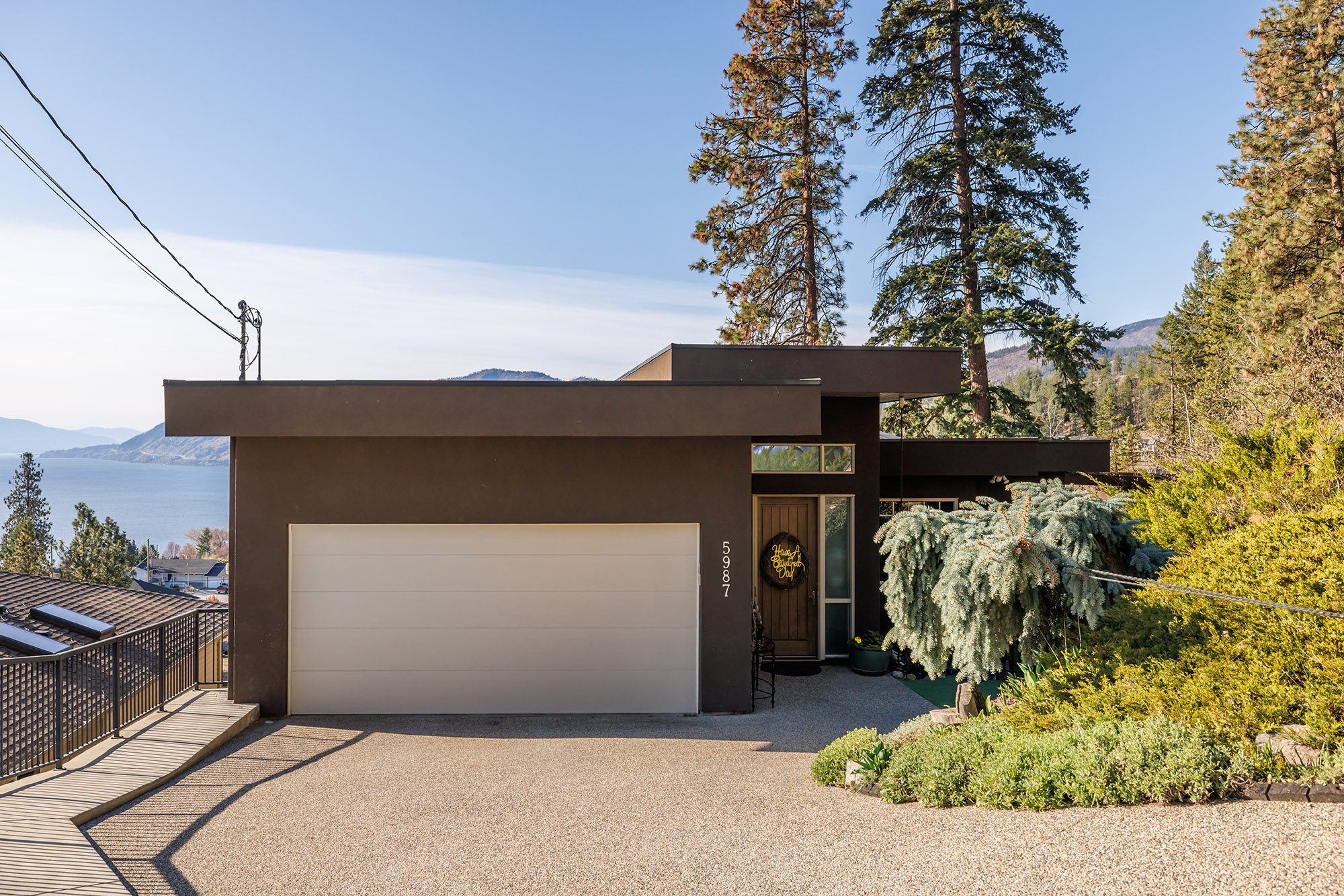 5987 Meldrum Place Peachland V0H 1X4