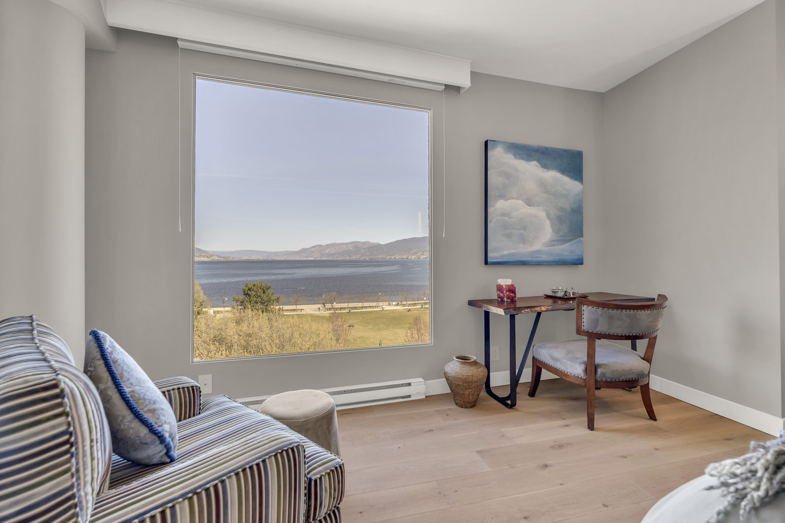 86 Lakeshore Drive 701 Penticton V2A 1B5