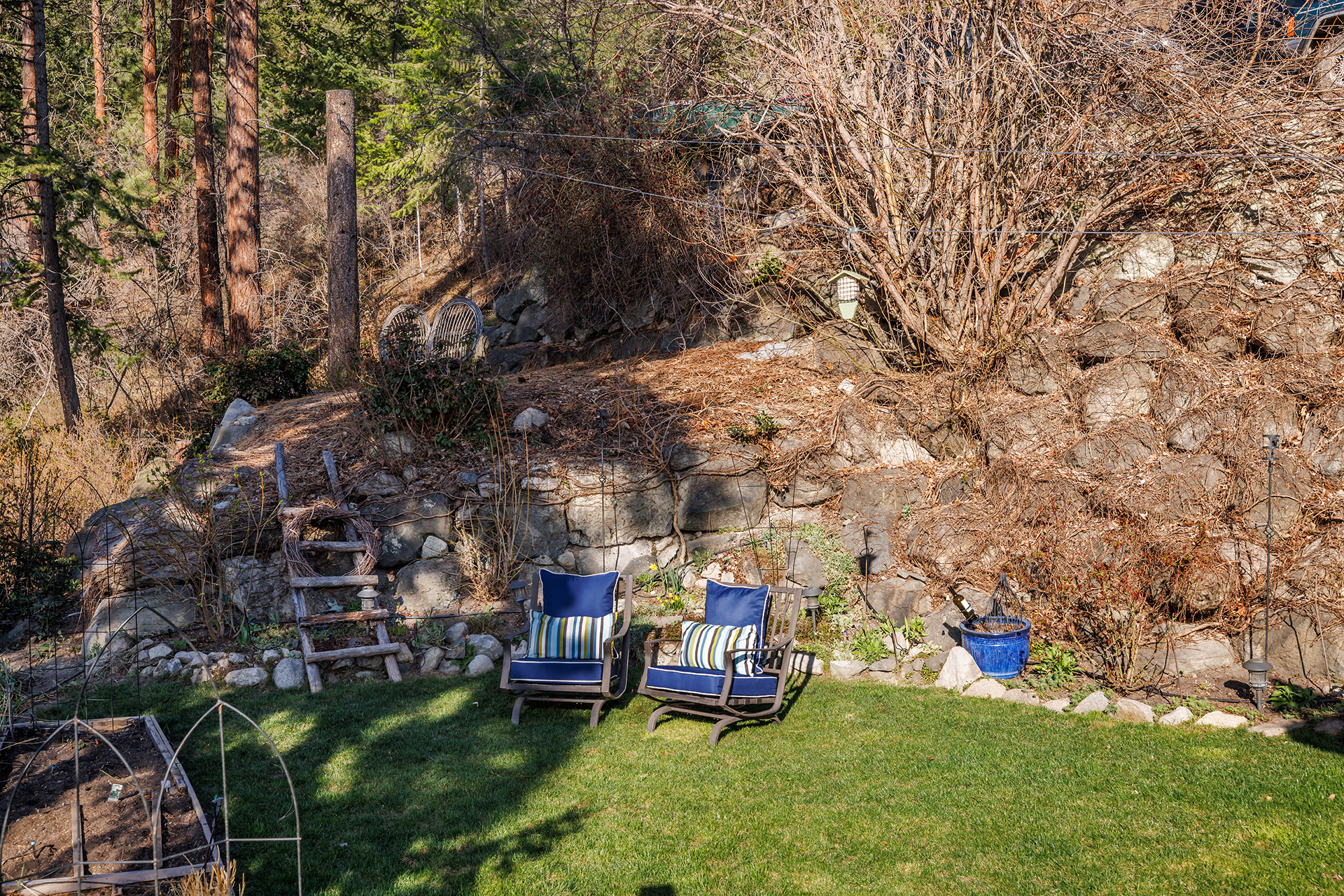 5987 Meldrum Place Peachland V0H 1X4