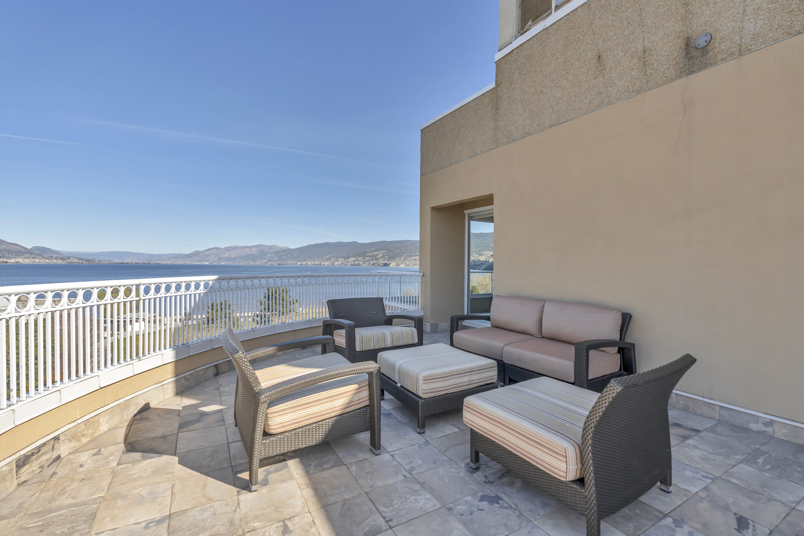 86 Lakeshore Drive 701 Penticton V2A 1B5