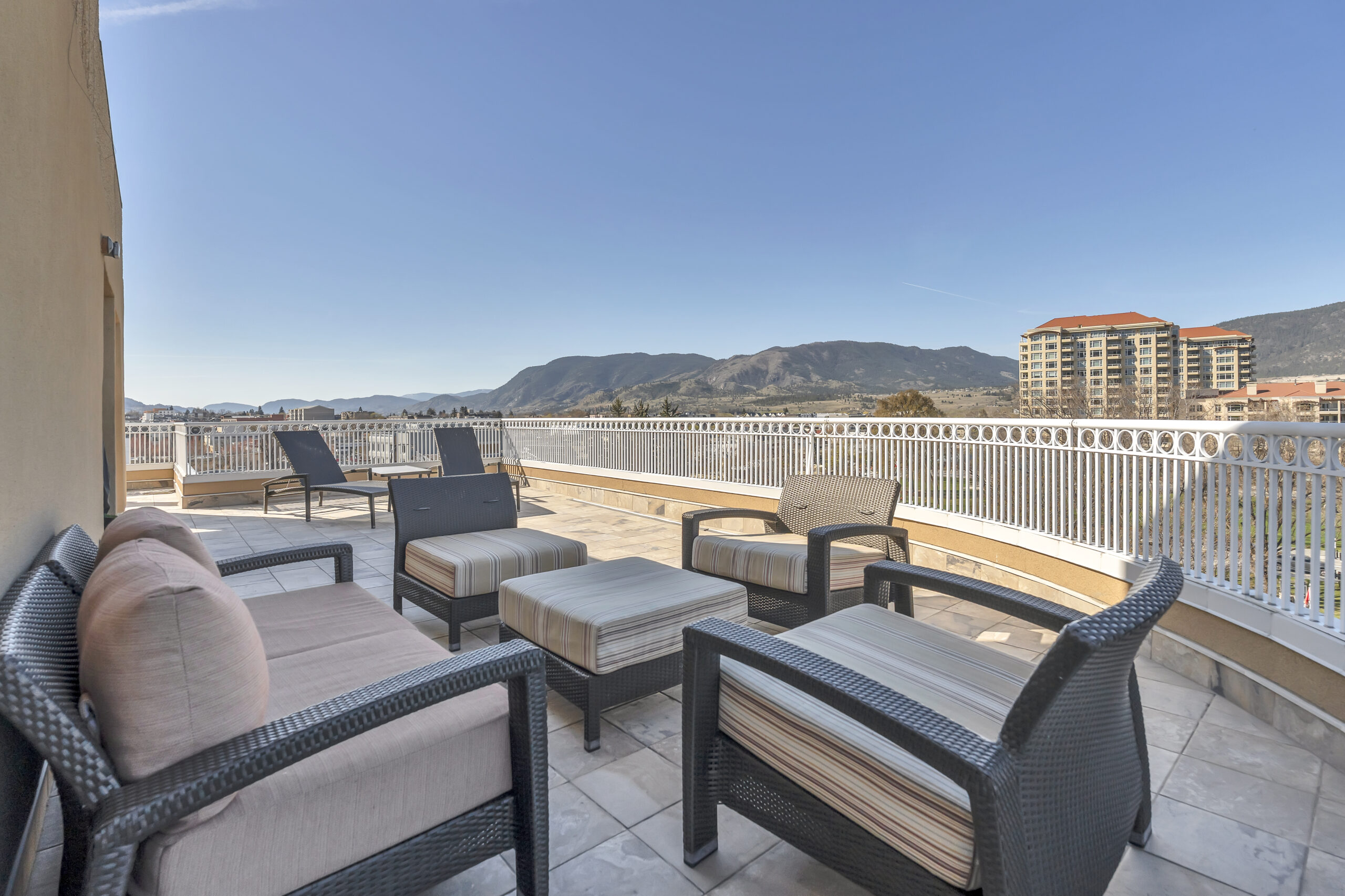 86 Lakeshore Drive 701 Penticton V2A 1B5