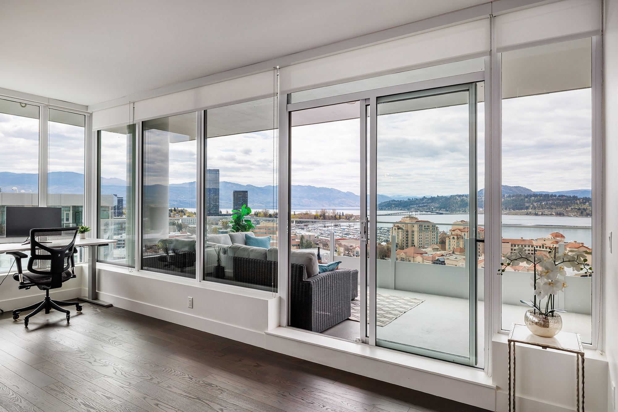 1191 Sunset Drive 1503 Kelowna V1Y 0J4