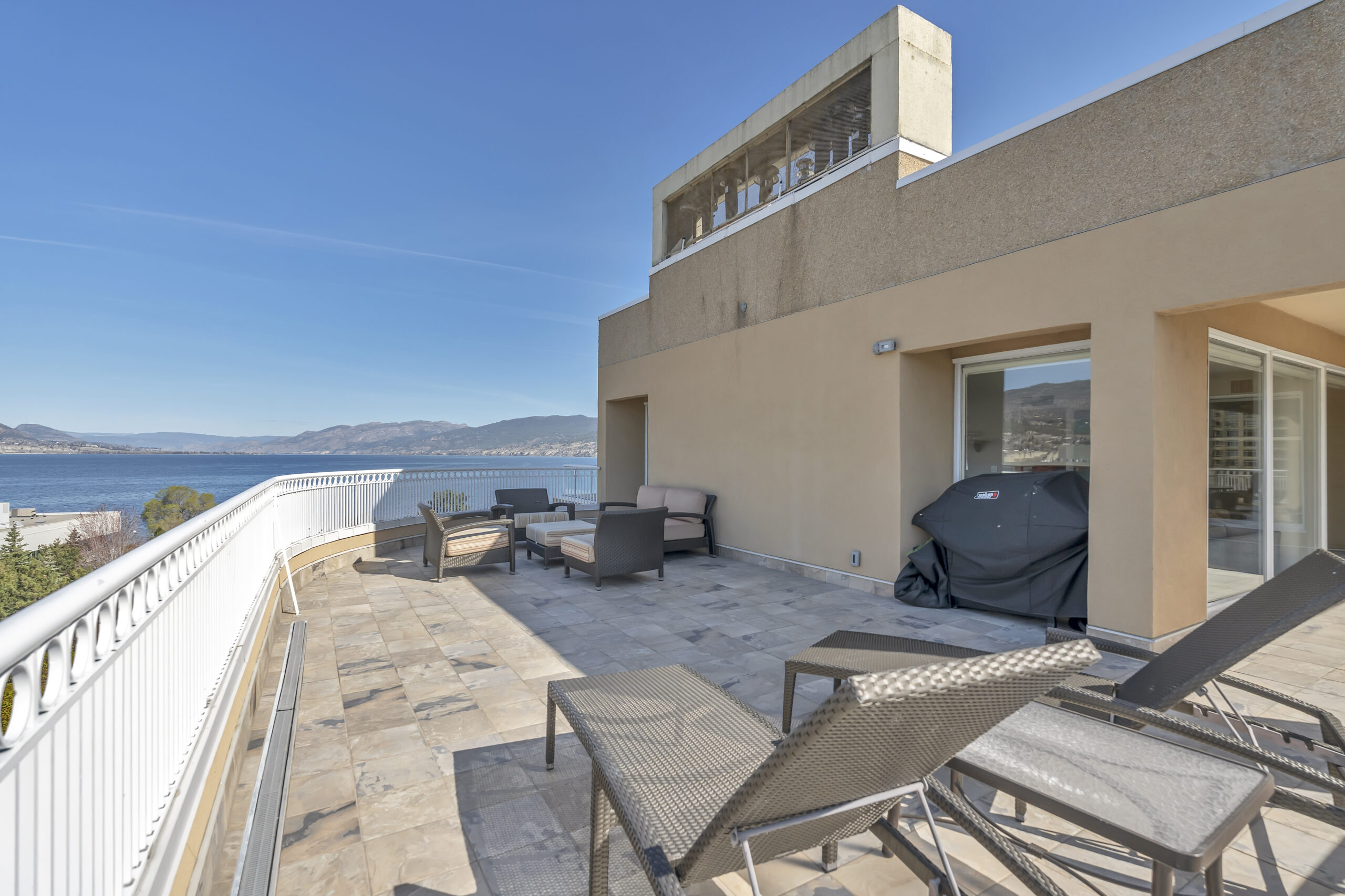 86 Lakeshore Drive 701 Penticton V2A 1B5