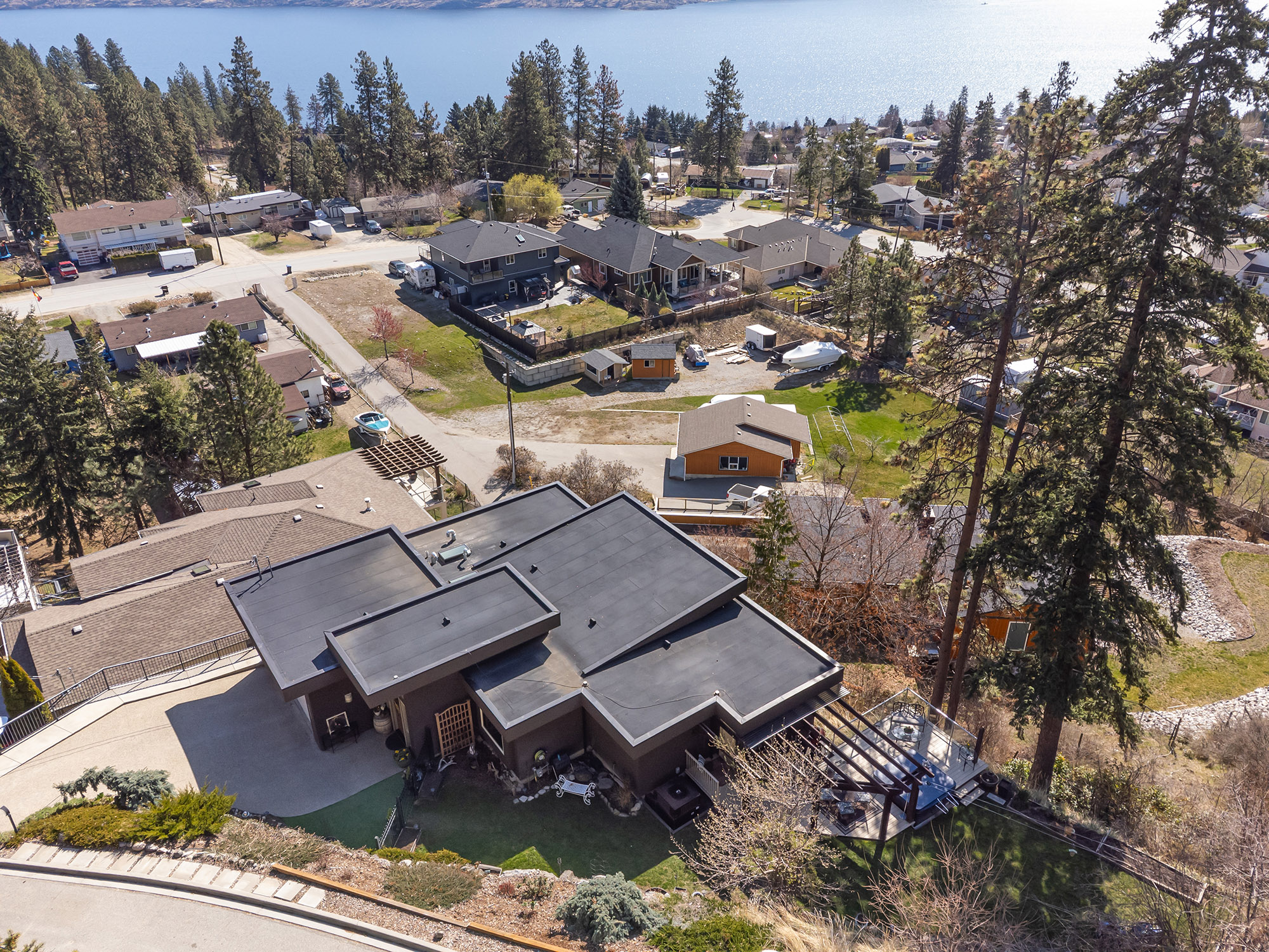 5987 Meldrum Place Peachland V0H 1X4