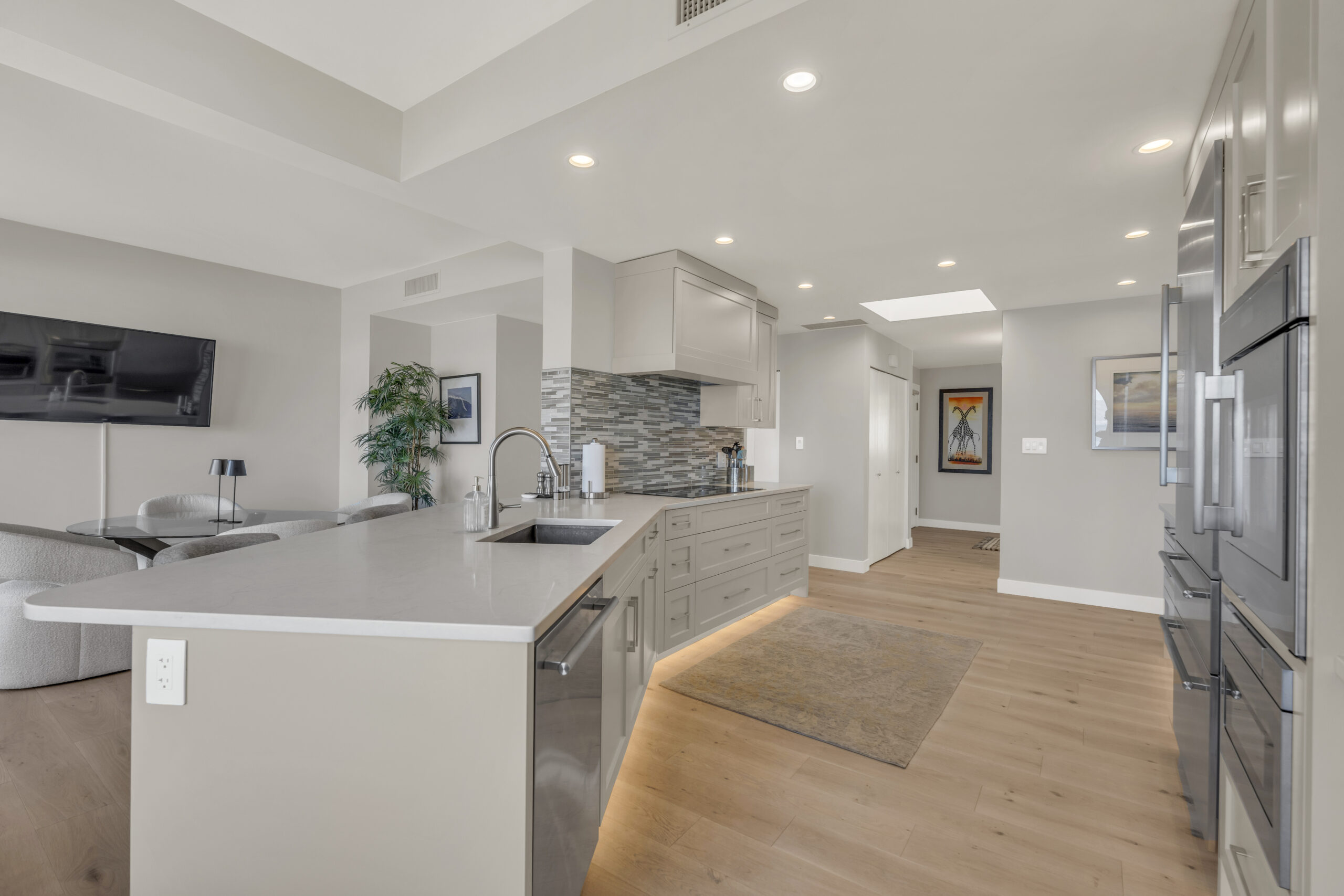 86 Lakeshore Drive 701 Penticton V2A 1B5