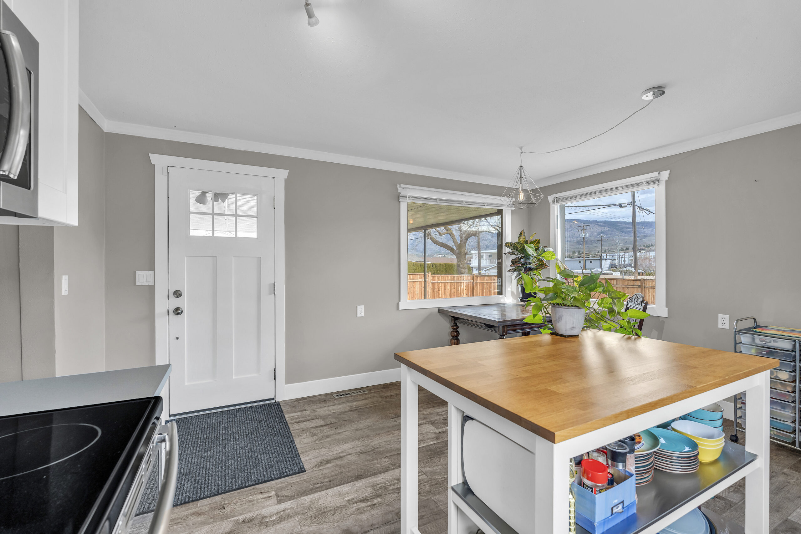 5899 Okanagan Street Oliver V0H 1T0