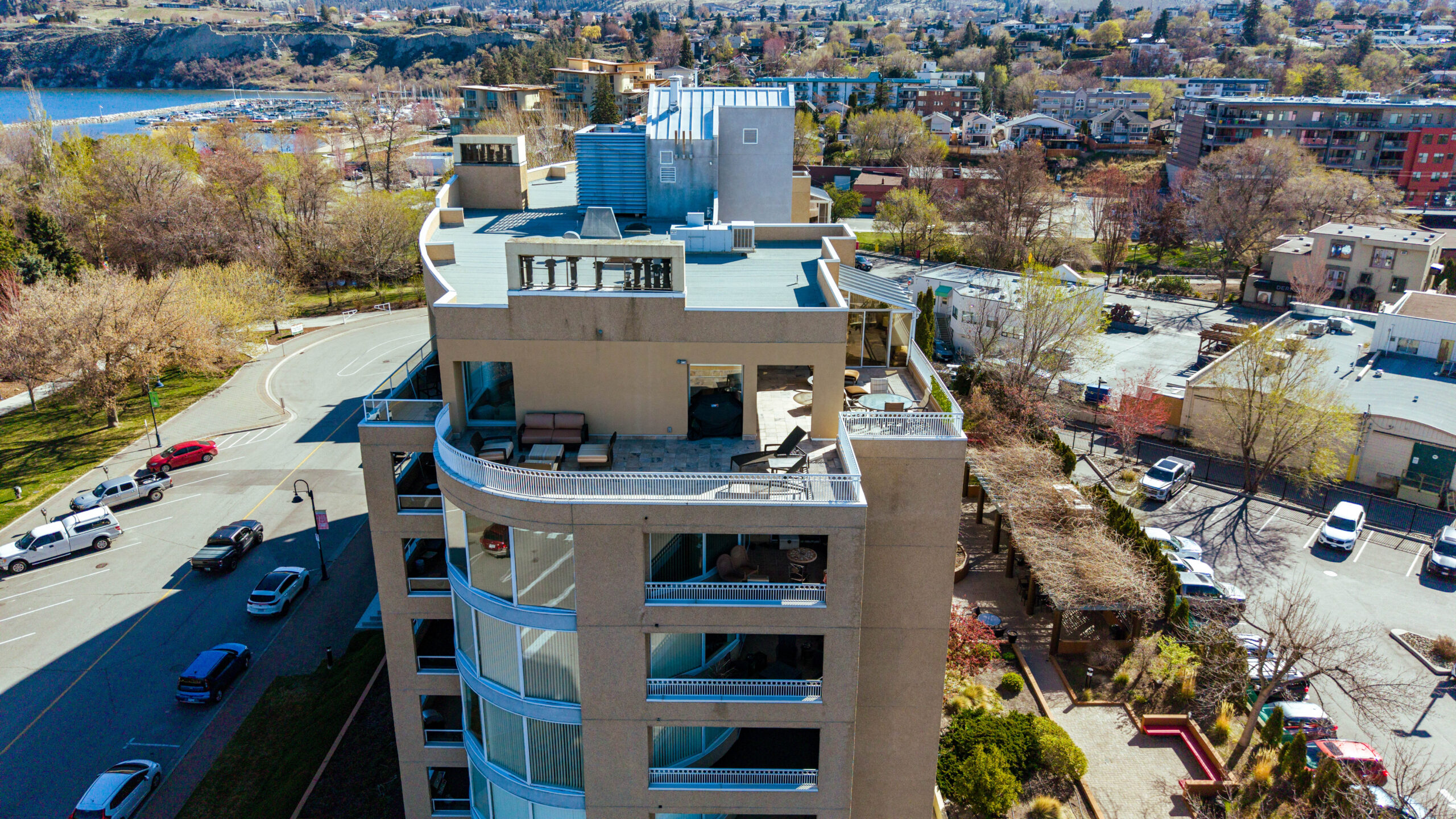 86 Lakeshore Drive 701 Penticton V2A 1B5