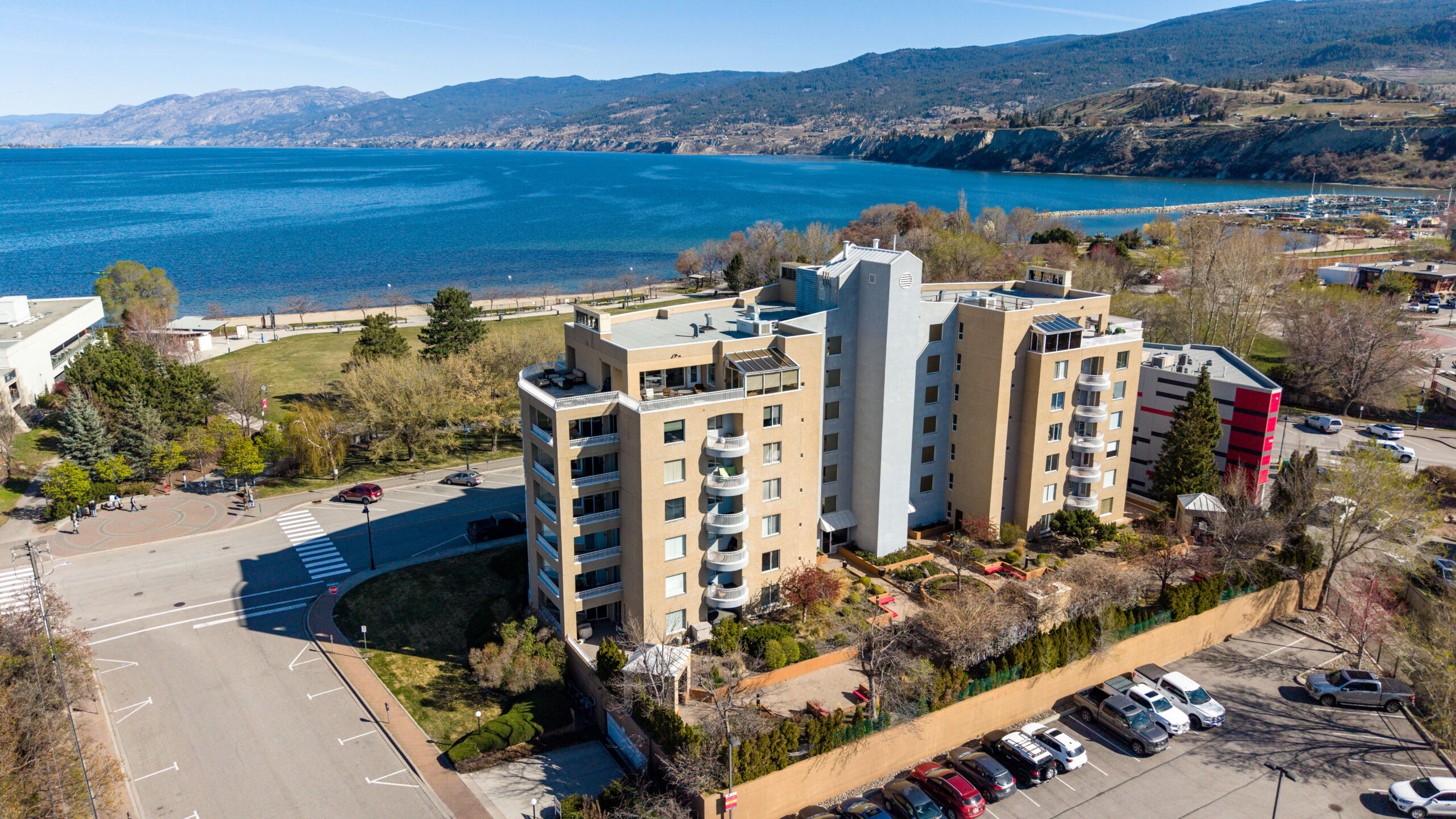 86 Lakeshore Drive 701 Penticton V2A 1B5