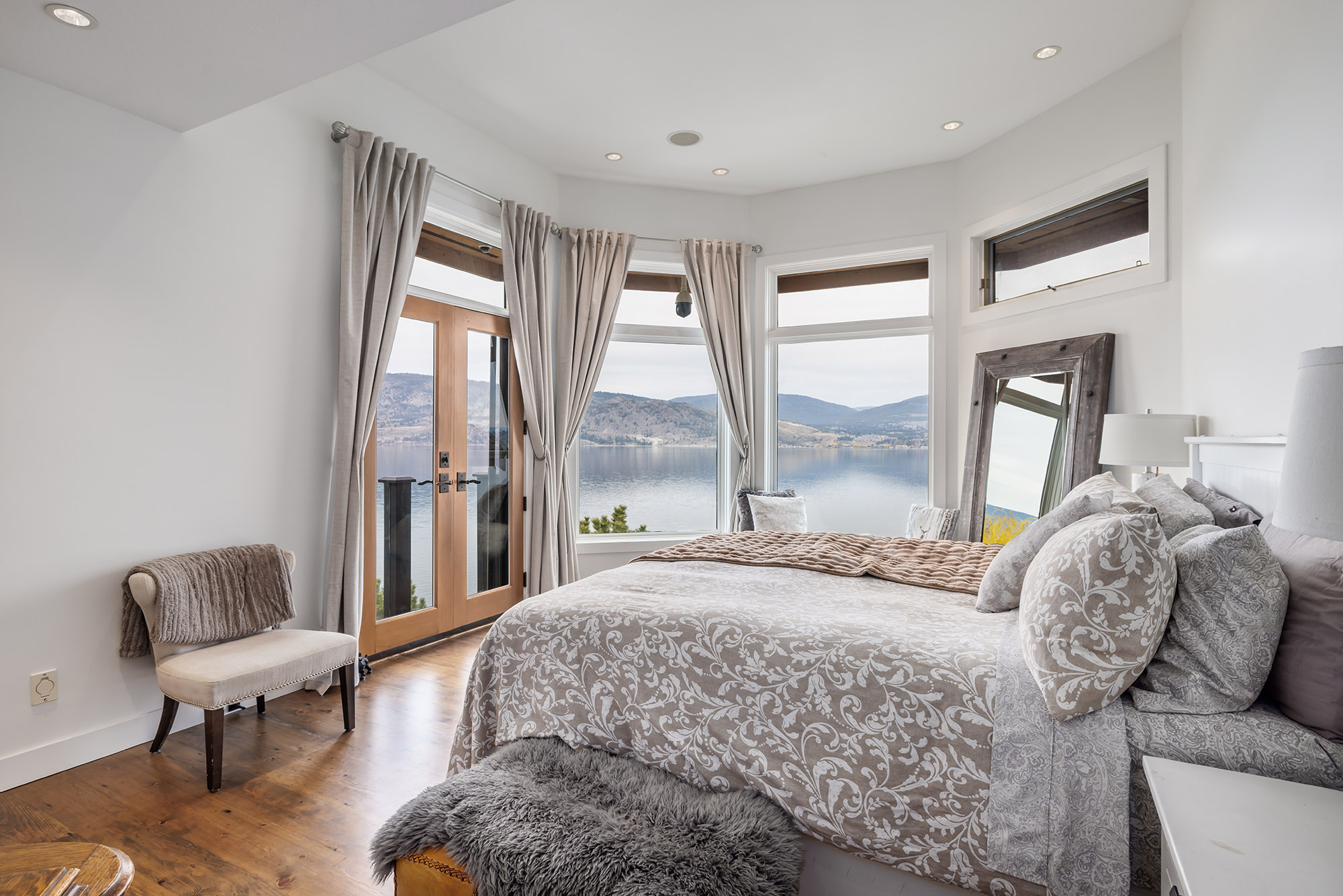 6850 Lakeshore Road Kelowna V1W 4J5
