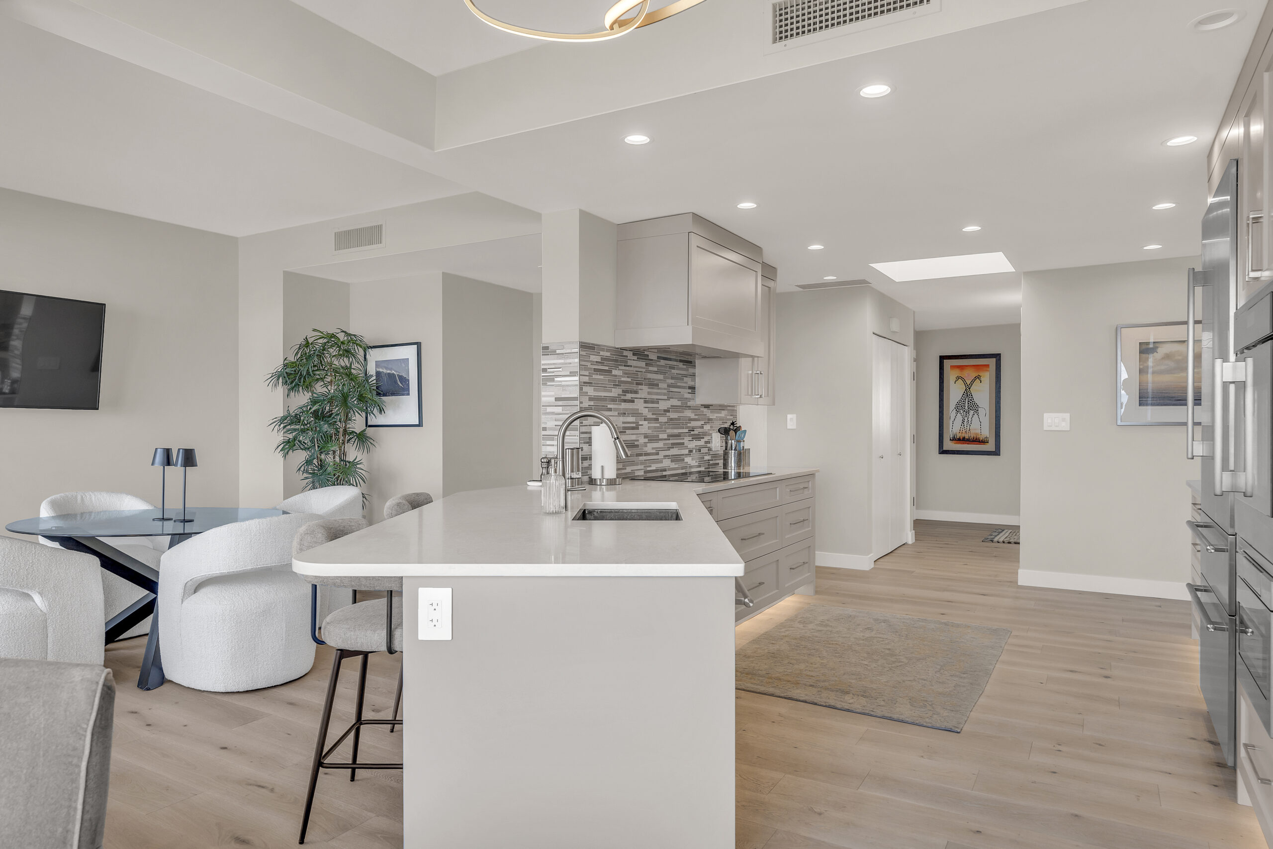 86 Lakeshore Drive 701 Penticton V2A 1B5