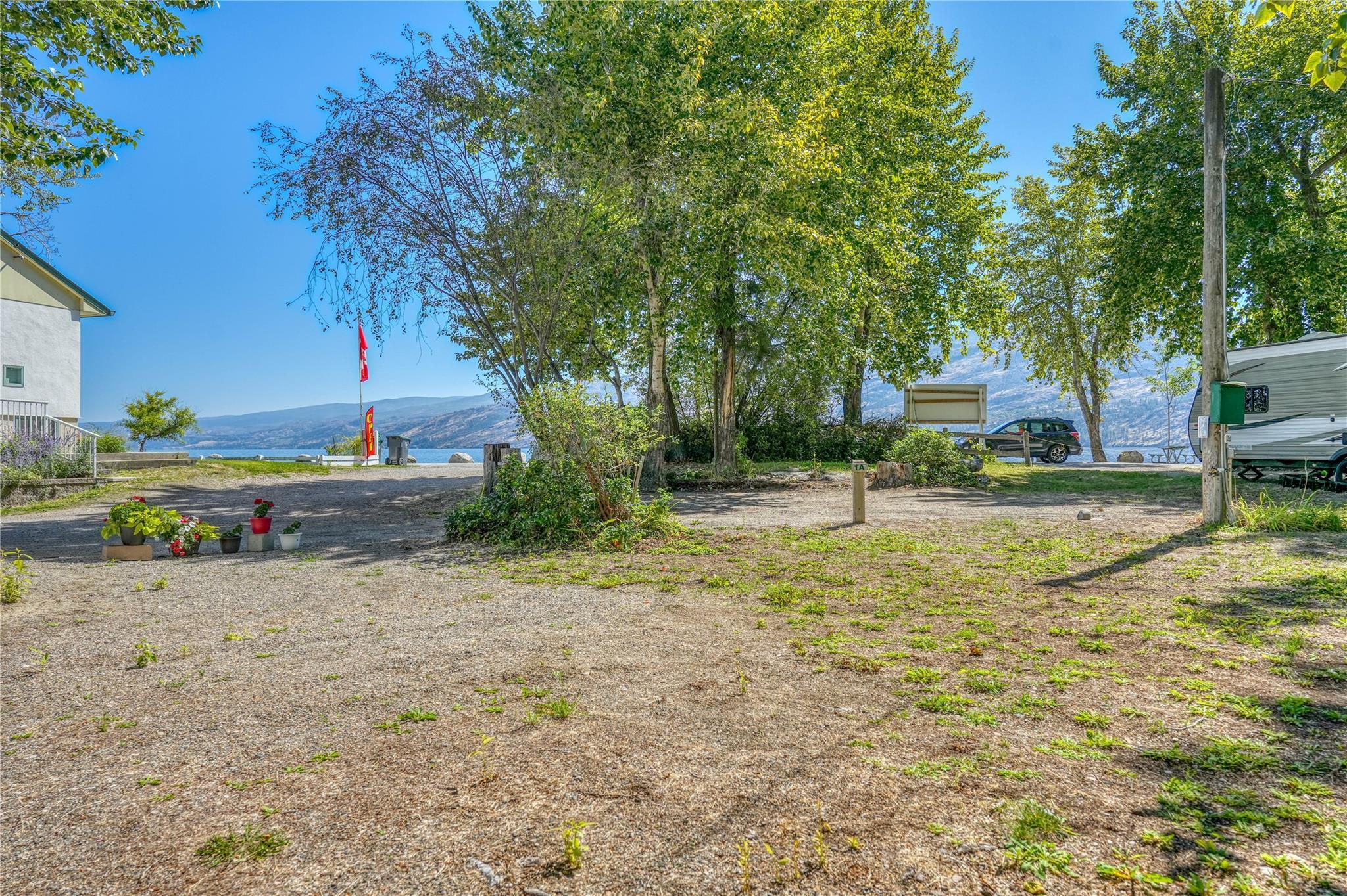 3960 Beach Avenue Peachland V0H 1X1