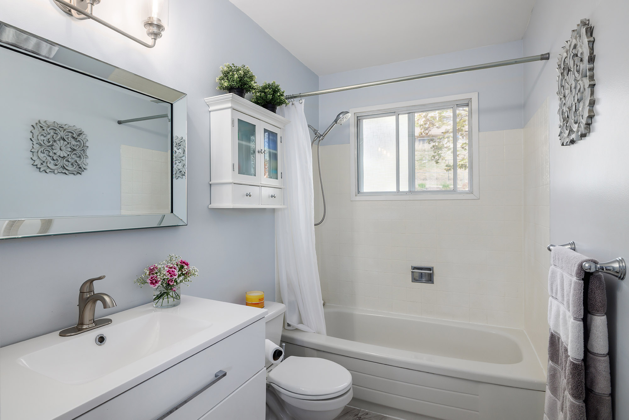 6132 Wilson Road Peachland V0H 1X7