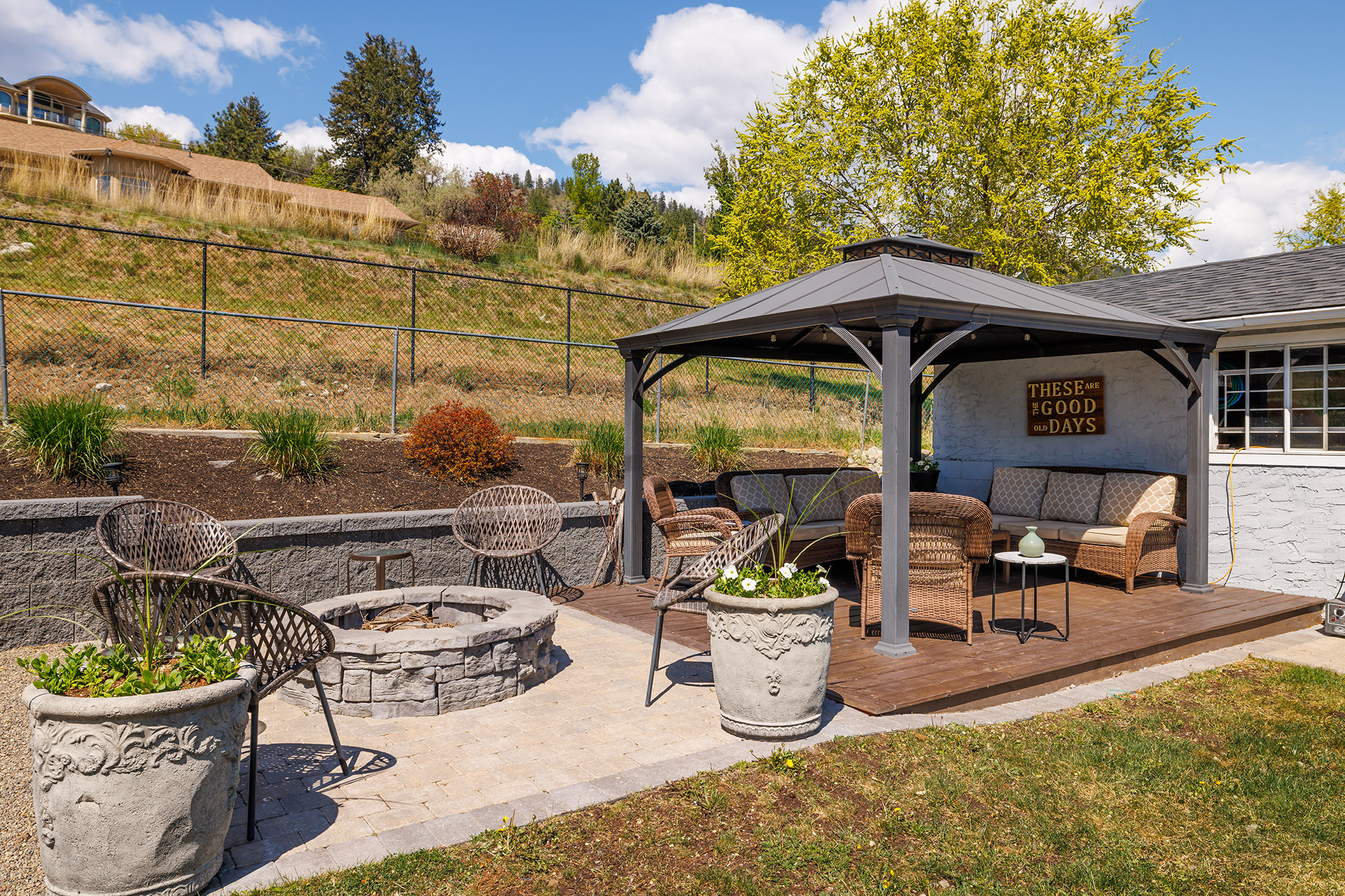 6132 Wilson Road Peachland V0H 1X7