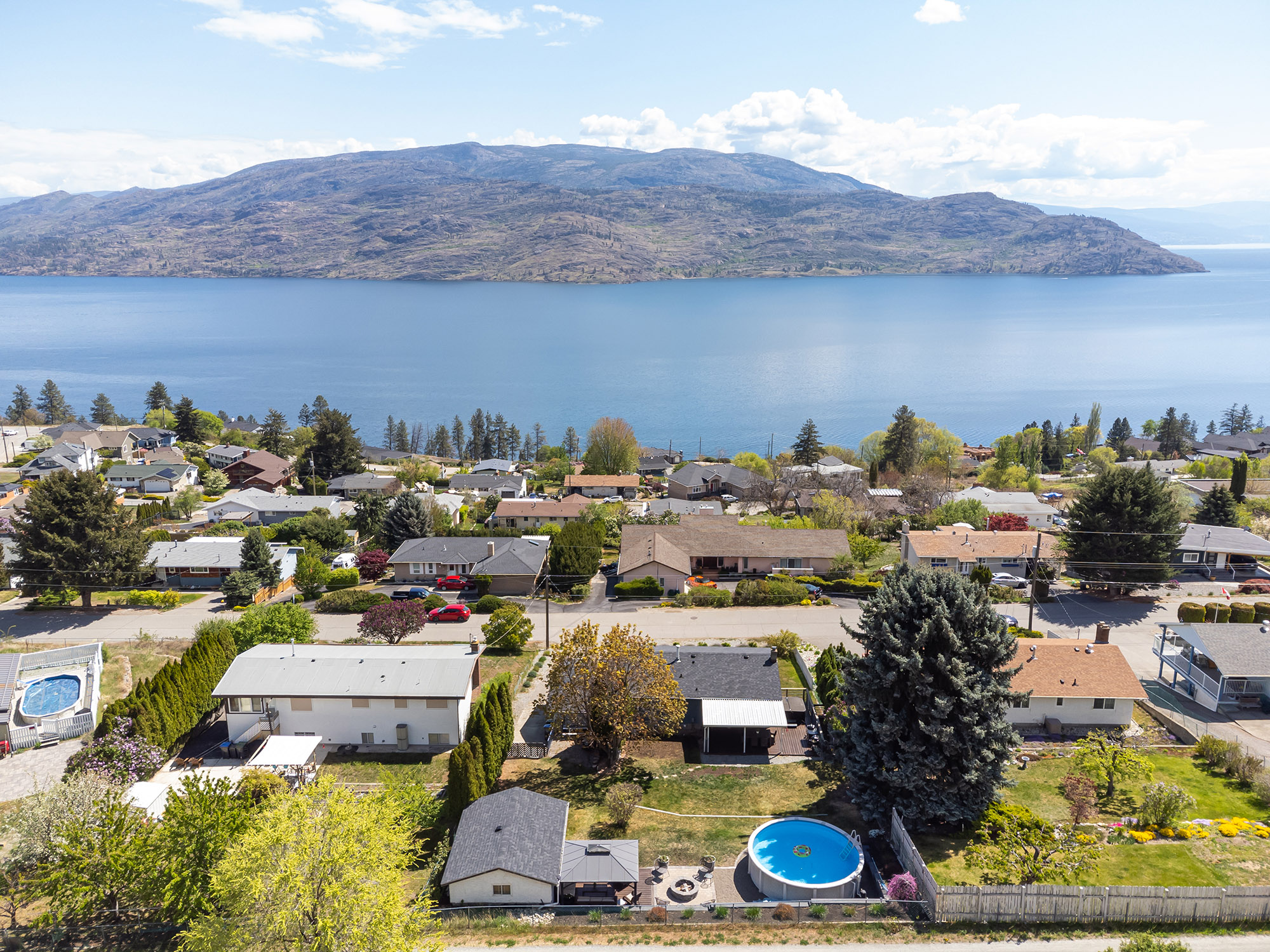 6132 Wilson Road Peachland V0H 1X7