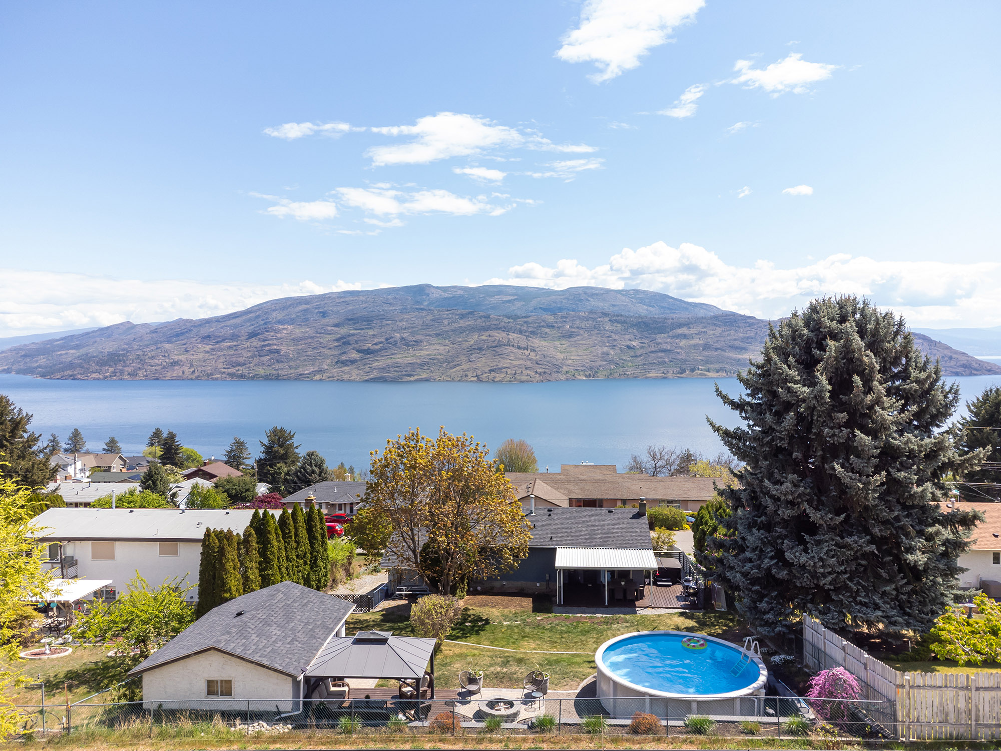 6132 Wilson Road Peachland V0H 1X7