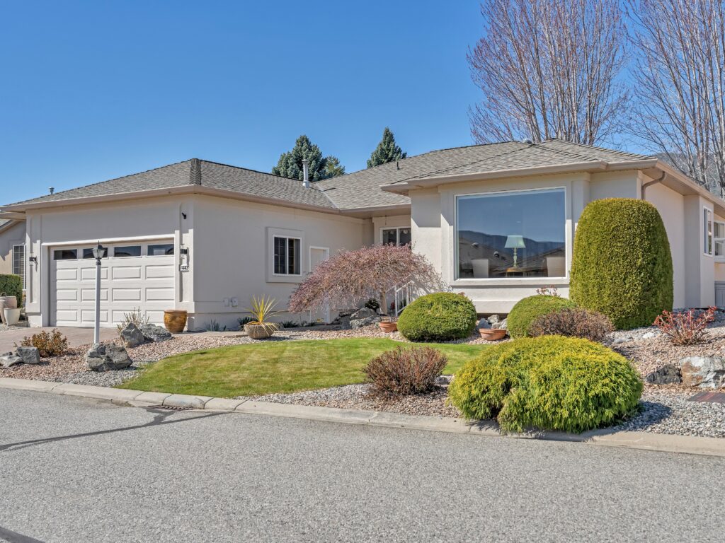 443 Ridge Place Penticton V2A 8N7