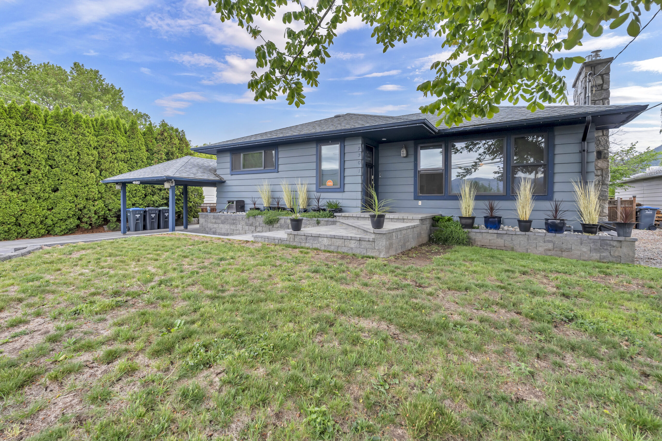 2301 Tait Street Summerland V0H 1Z4