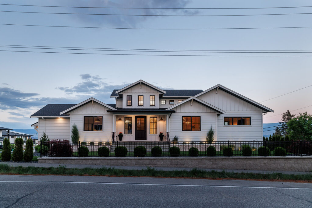 715 Lake Court West Kelowna V1Z 1H6