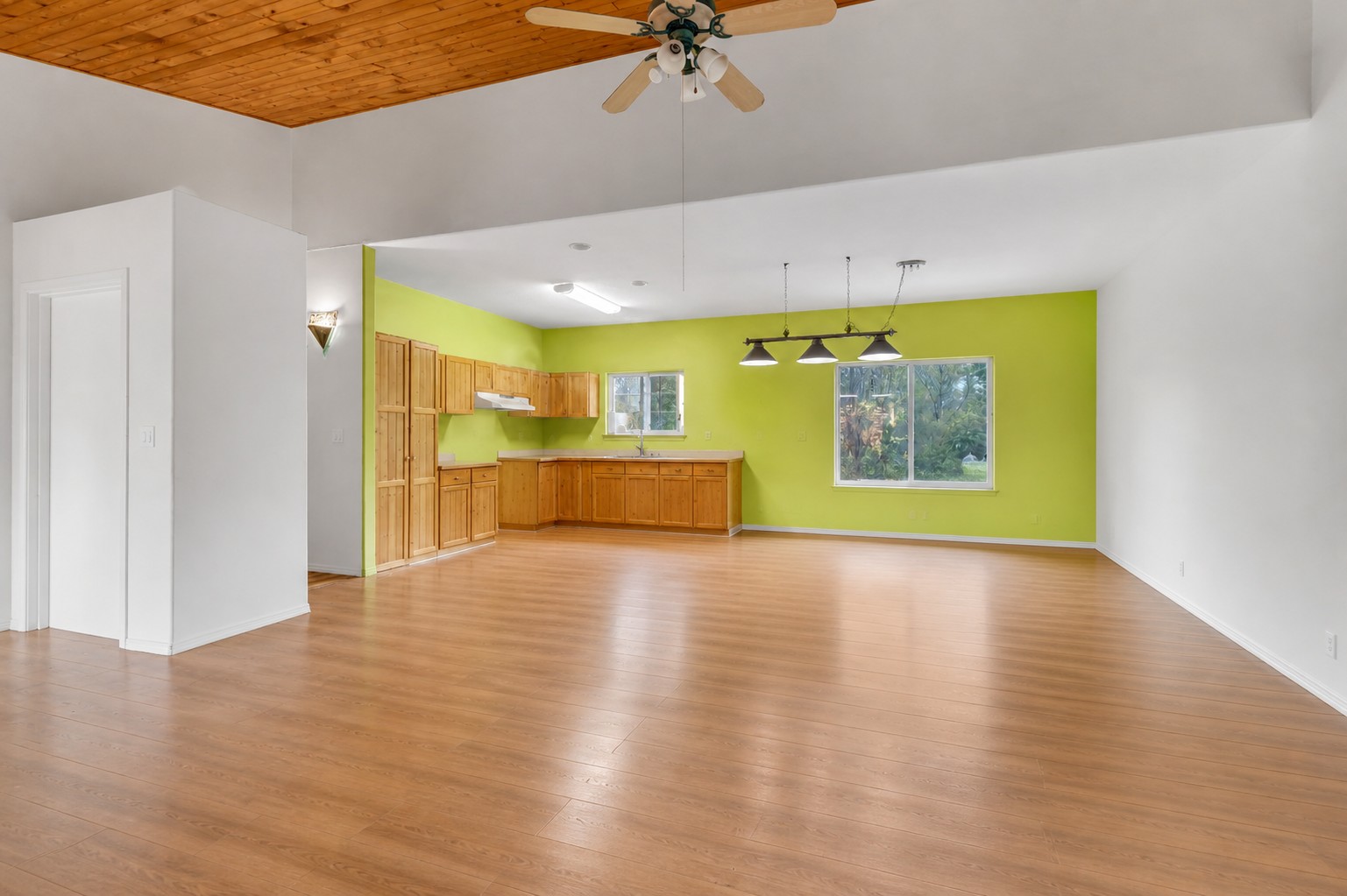 523 Grand Oro Road Kaleden V0H 1K0