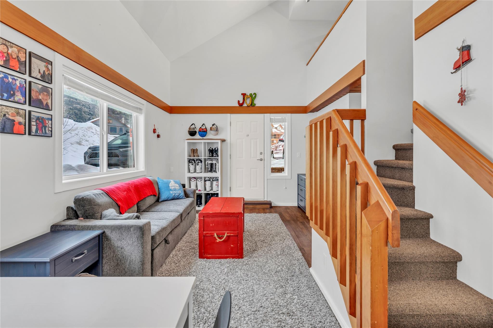 156 Clearview Crescent 101 Apex Mountain V2A 0E2