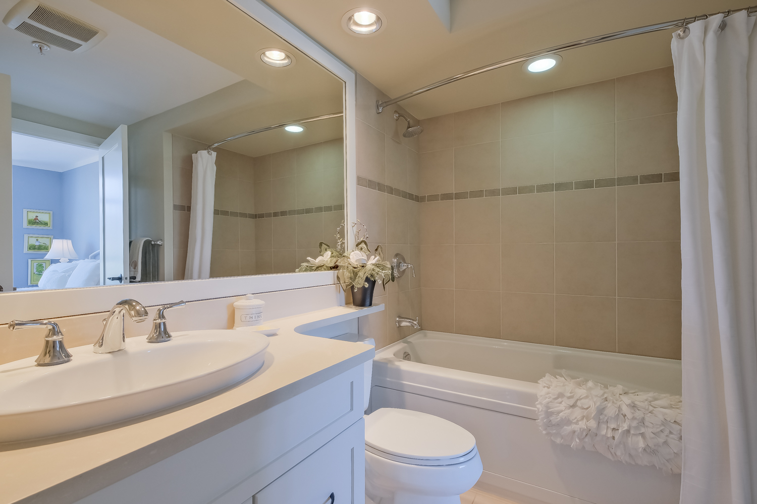 160 Lakeshore Drive 1007 Penticton V2A 9C2