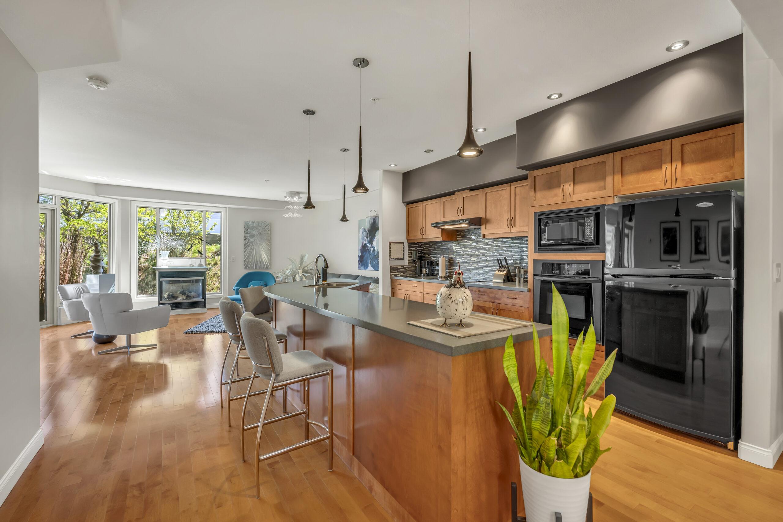 606 Marina Way 606 Penticton V2A 1H4