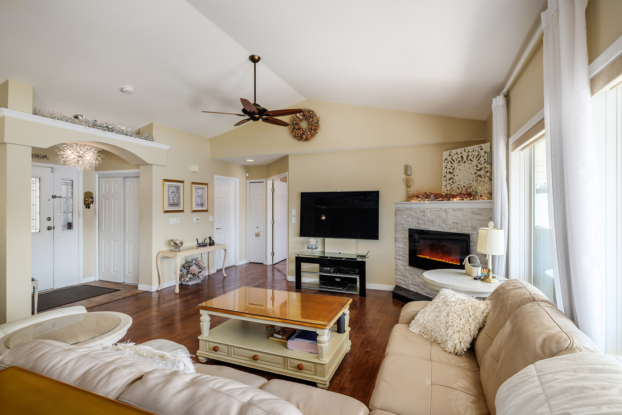 5273 Sutherland Road Peachland V0H 1X2