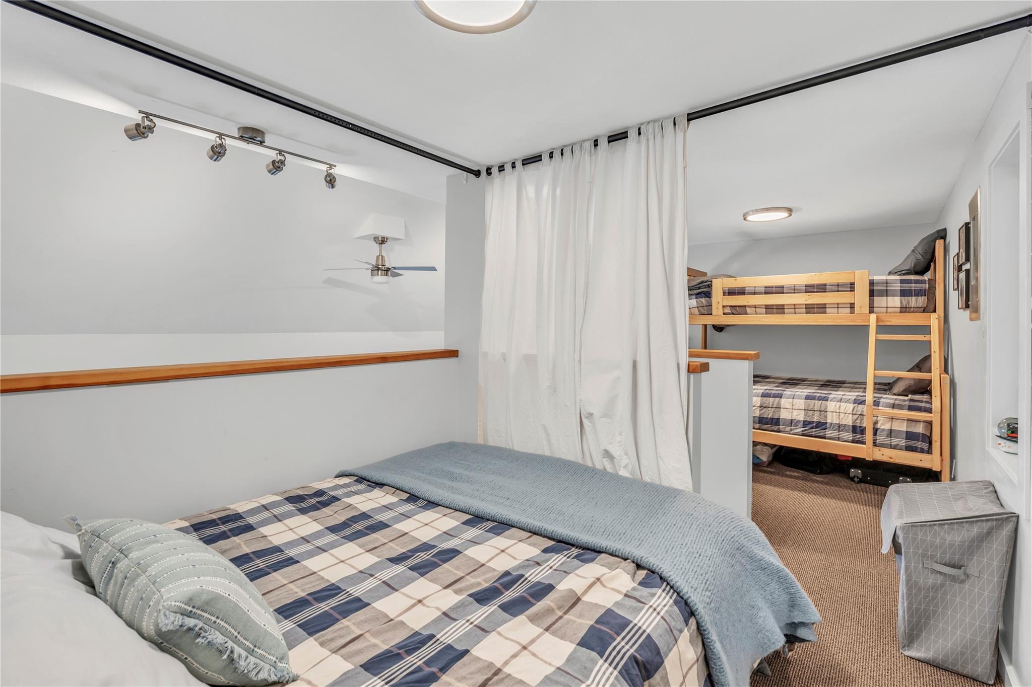 156 Clearview Crescent 101 Apex Mountain V2A 0E2