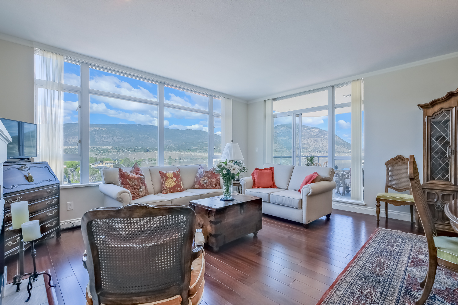 160 Lakeshore Drive 1007 Penticton V2A 9C2