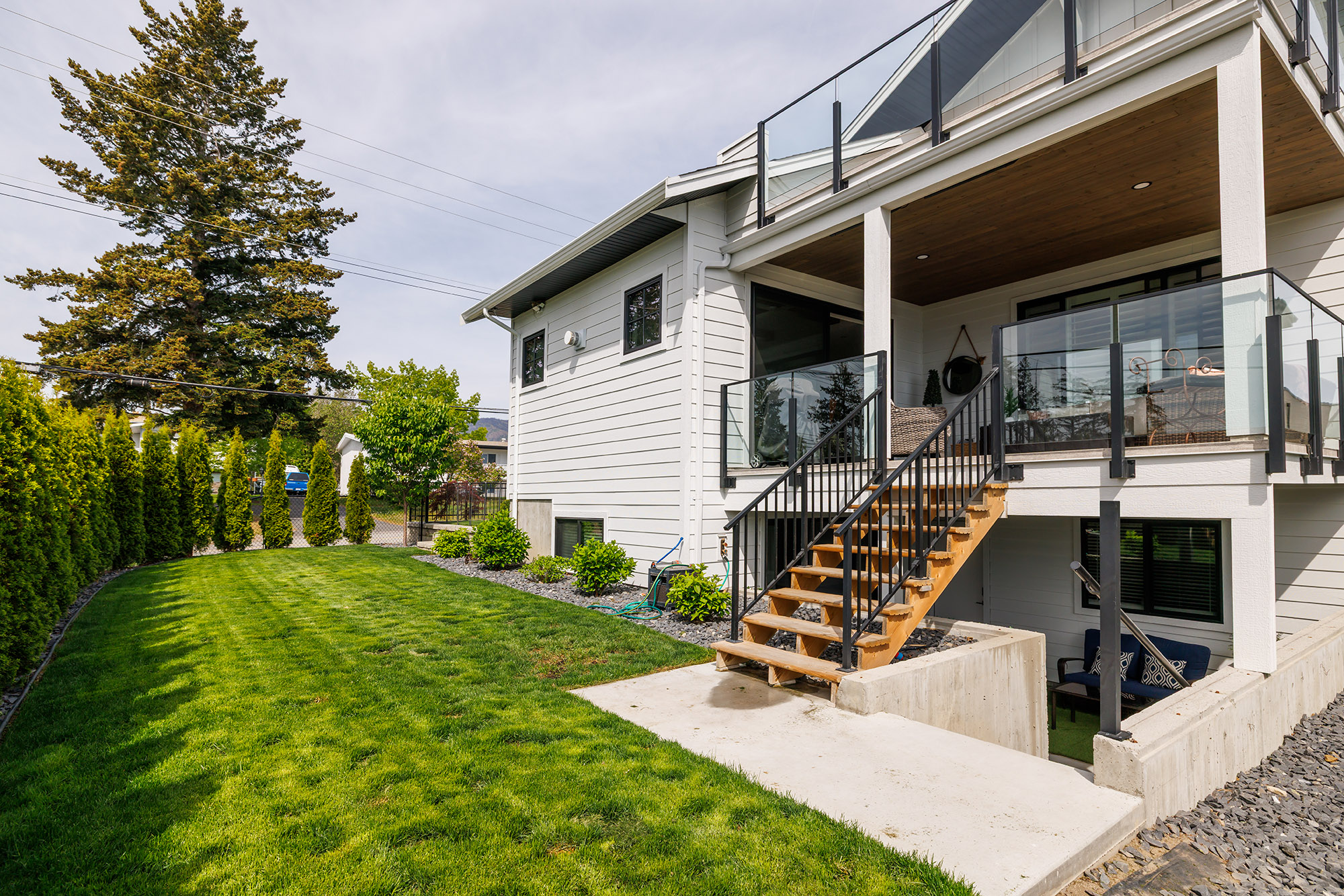 715 Lake Court West Kelowna V1Z 1H6