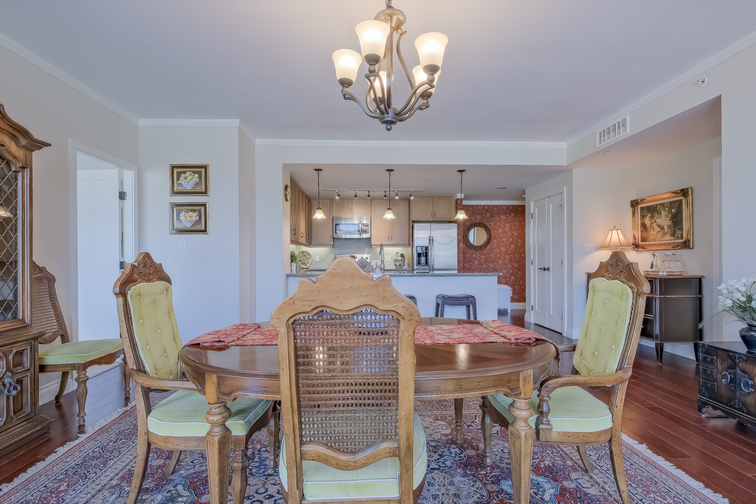 160 Lakeshore Drive 1007 Penticton V2A 9C2