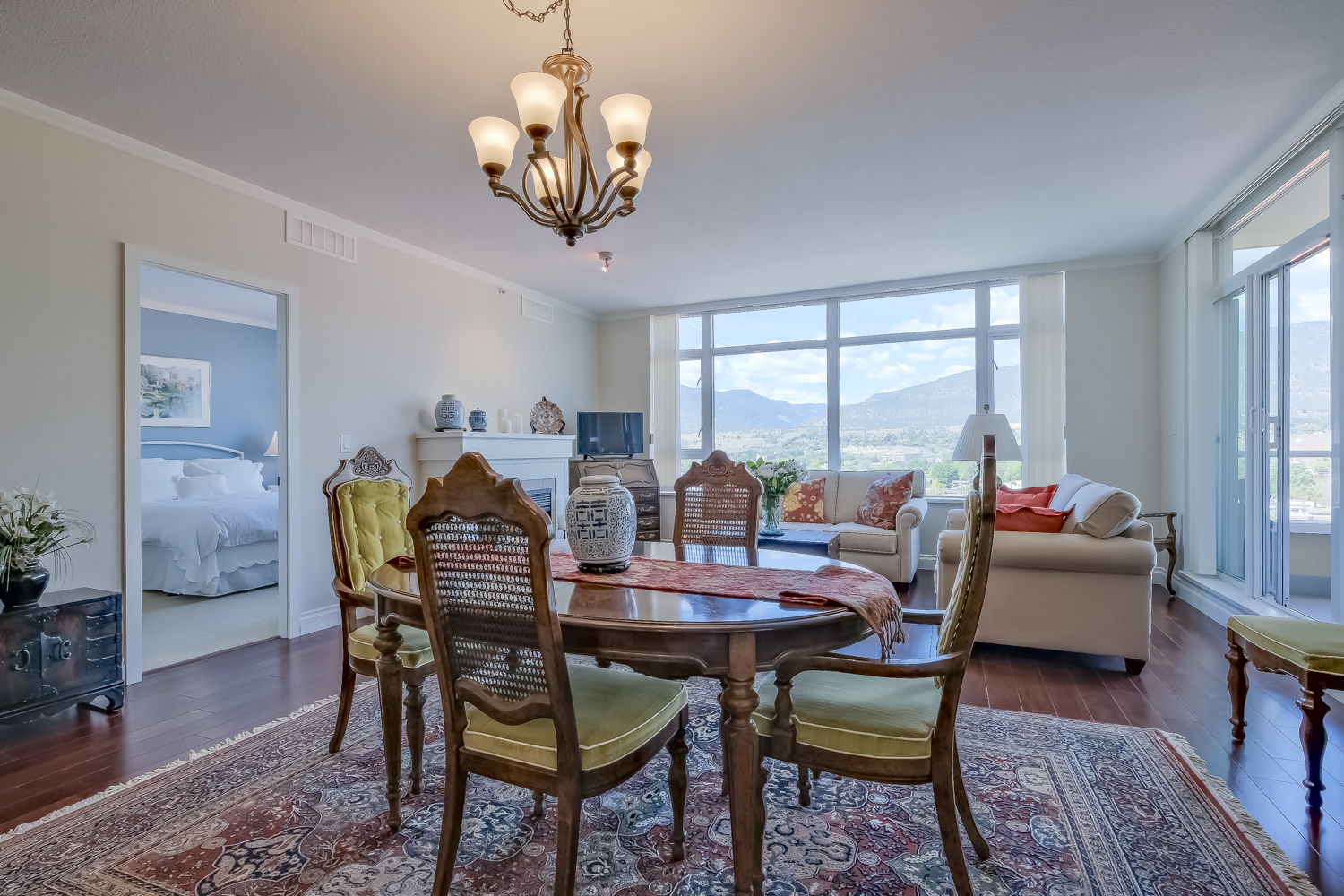 160 Lakeshore Drive 1007 Penticton V2A 9C2