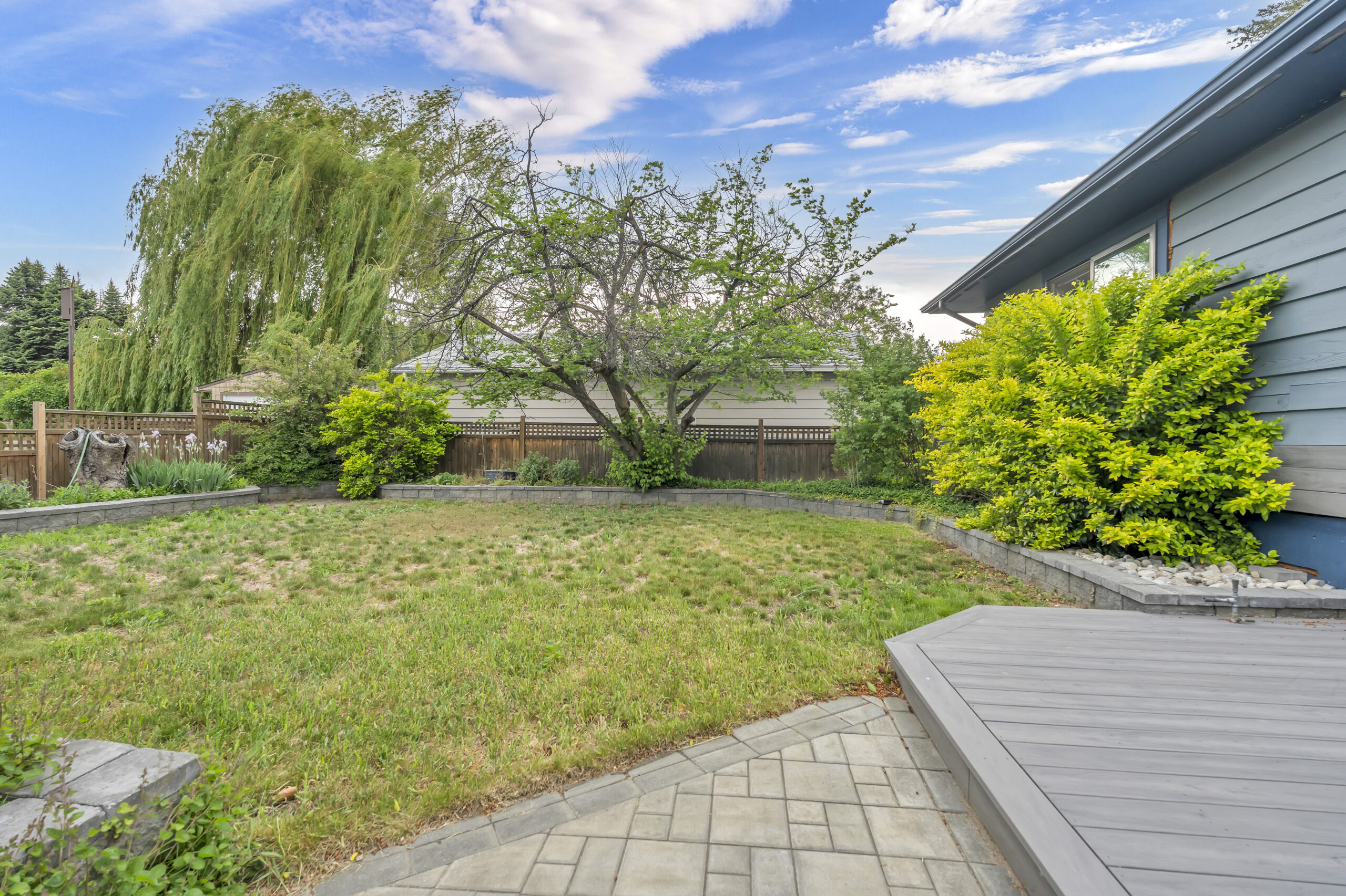 2301 Tait Street Summerland V0H 1Z4