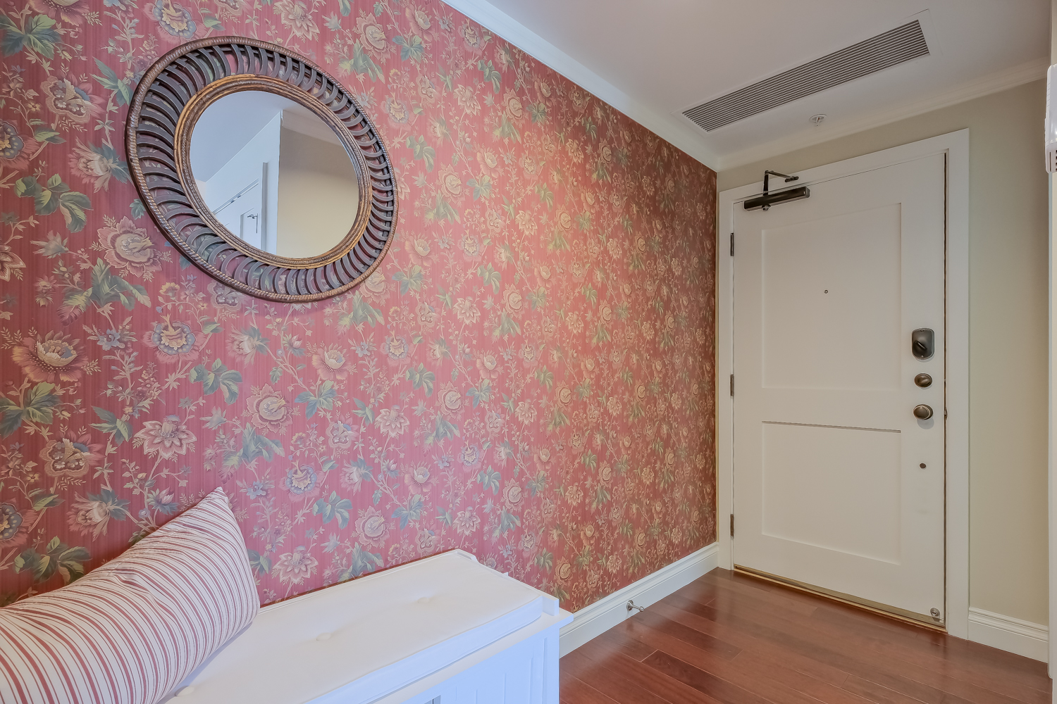 160 Lakeshore Drive 1007 Penticton V2A 9C2