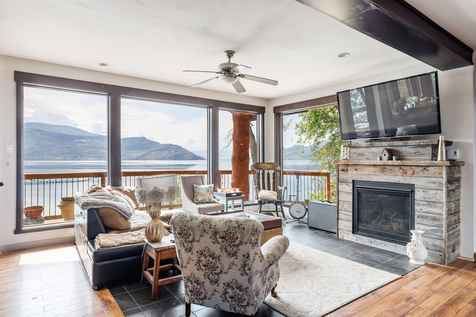 6261 Renfrew Road Peachland V0H 1X7