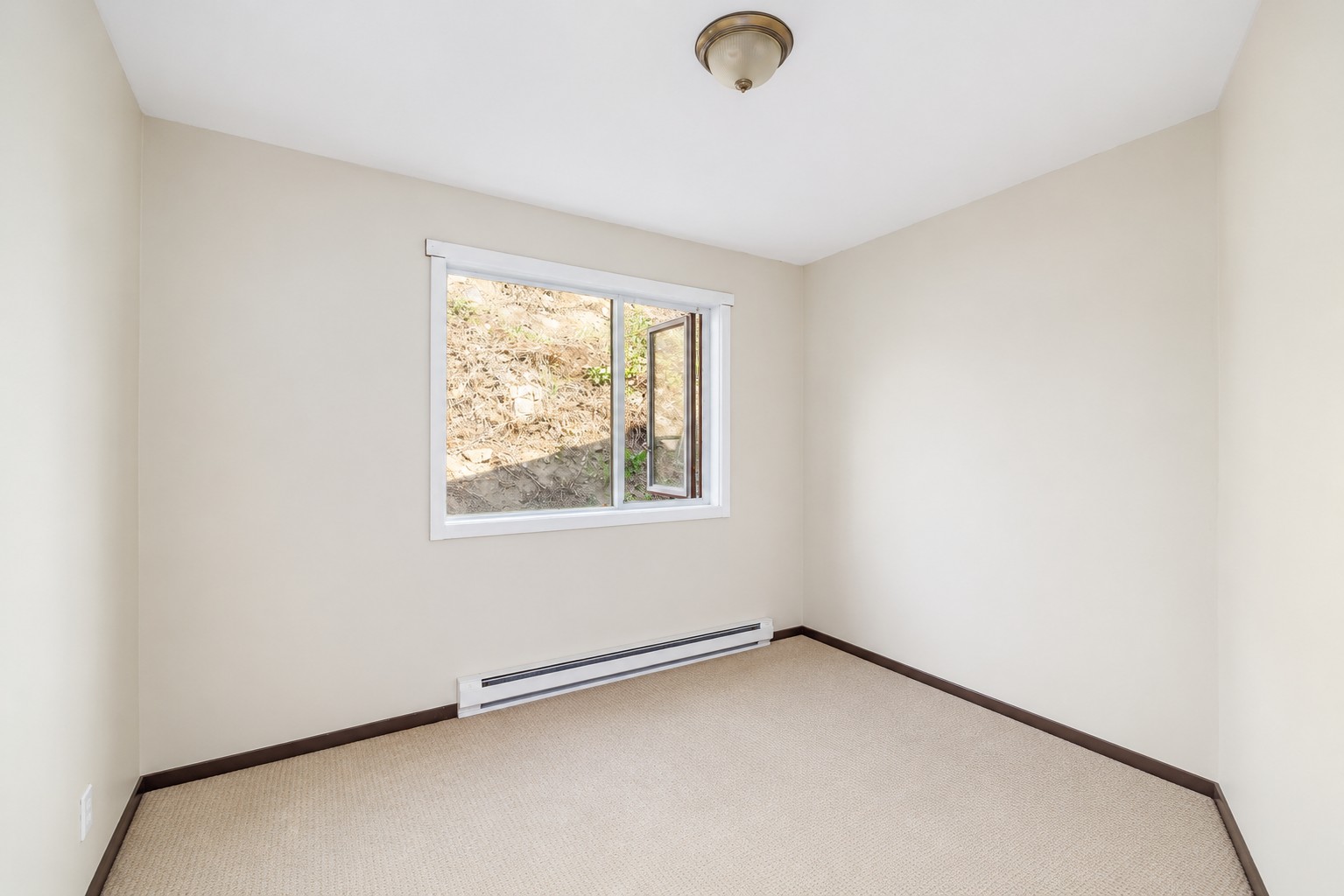 6261 Renfrew Road Peachland V0H 1X7